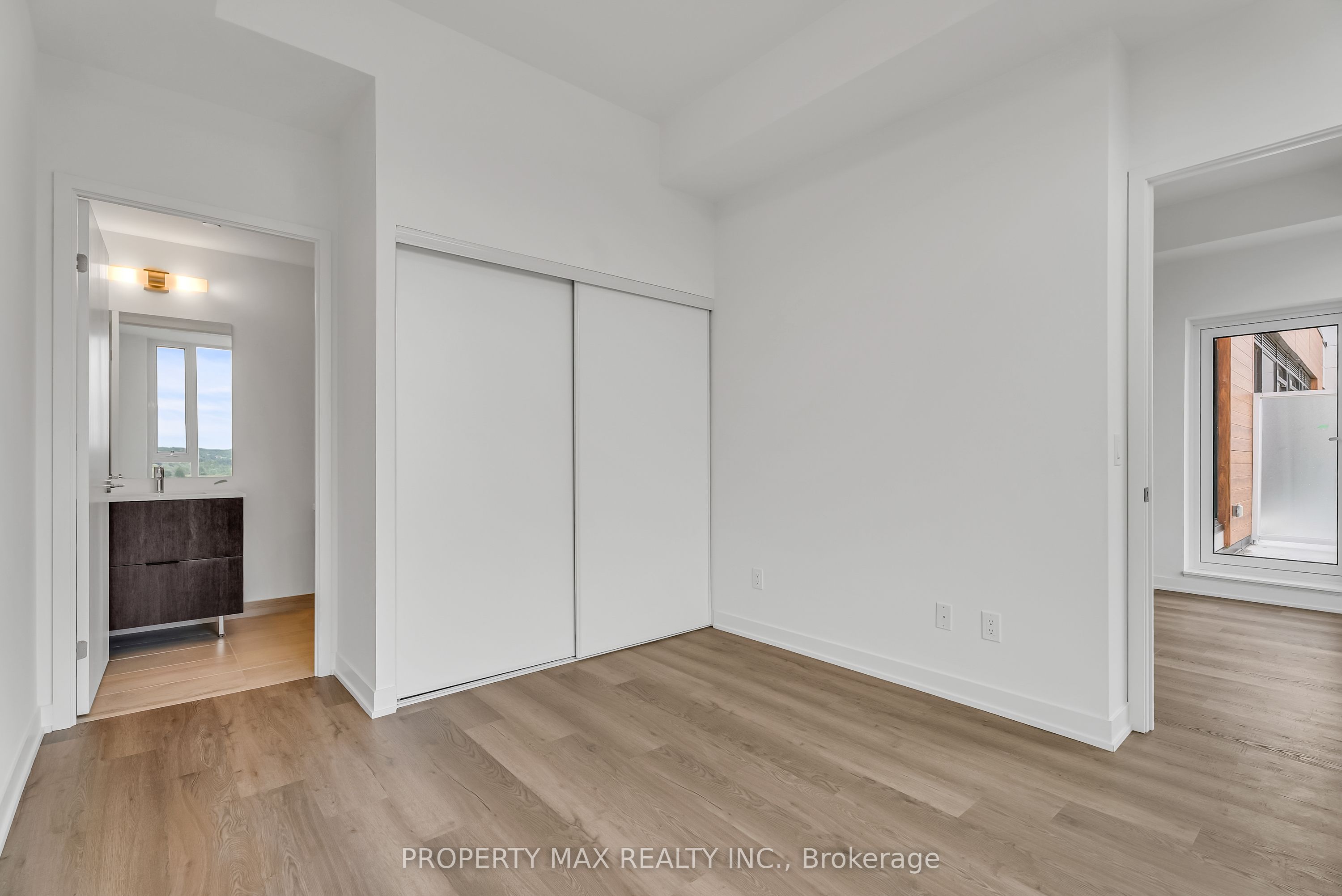 2 David Eyer Road, #1428