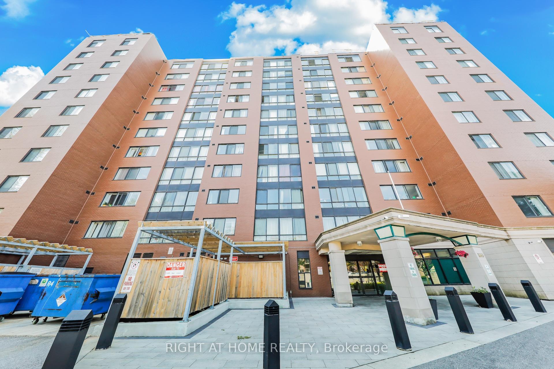 3 Bedrooms Condo at 1665 Victoria Park, Toronto For sale