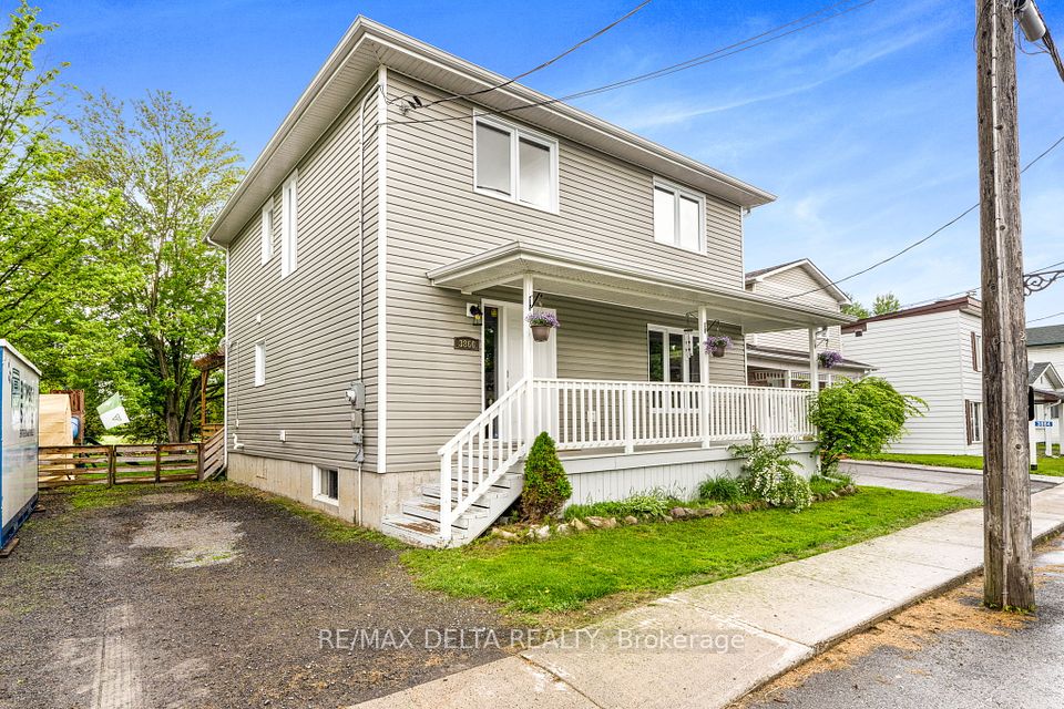 3866 Champlain