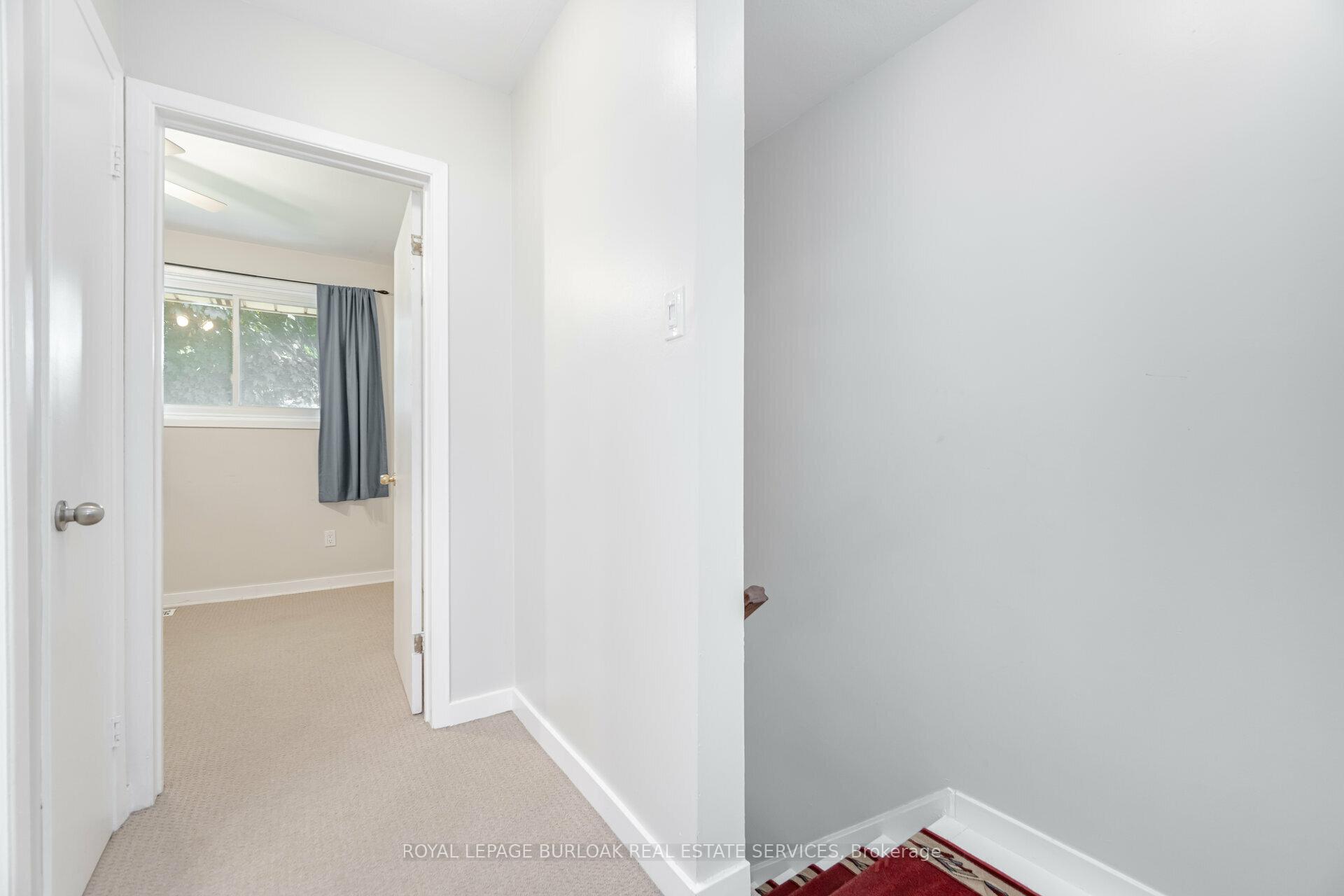 2 Bedrooms Condo at 1116 Homewood, Burlington For sale