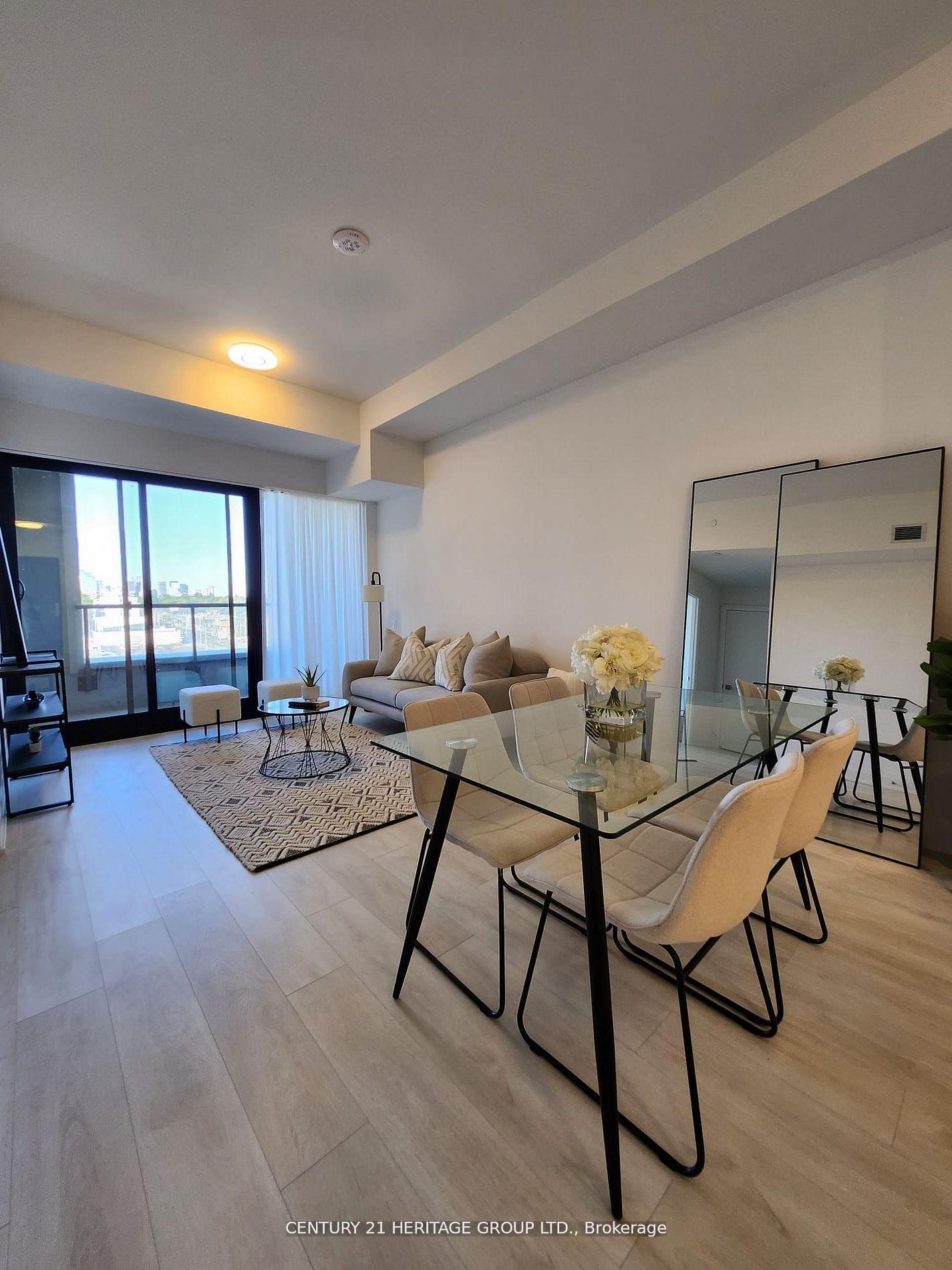 2 Bedrooms Condo at 33 Frederick Todd, Toronto For sale