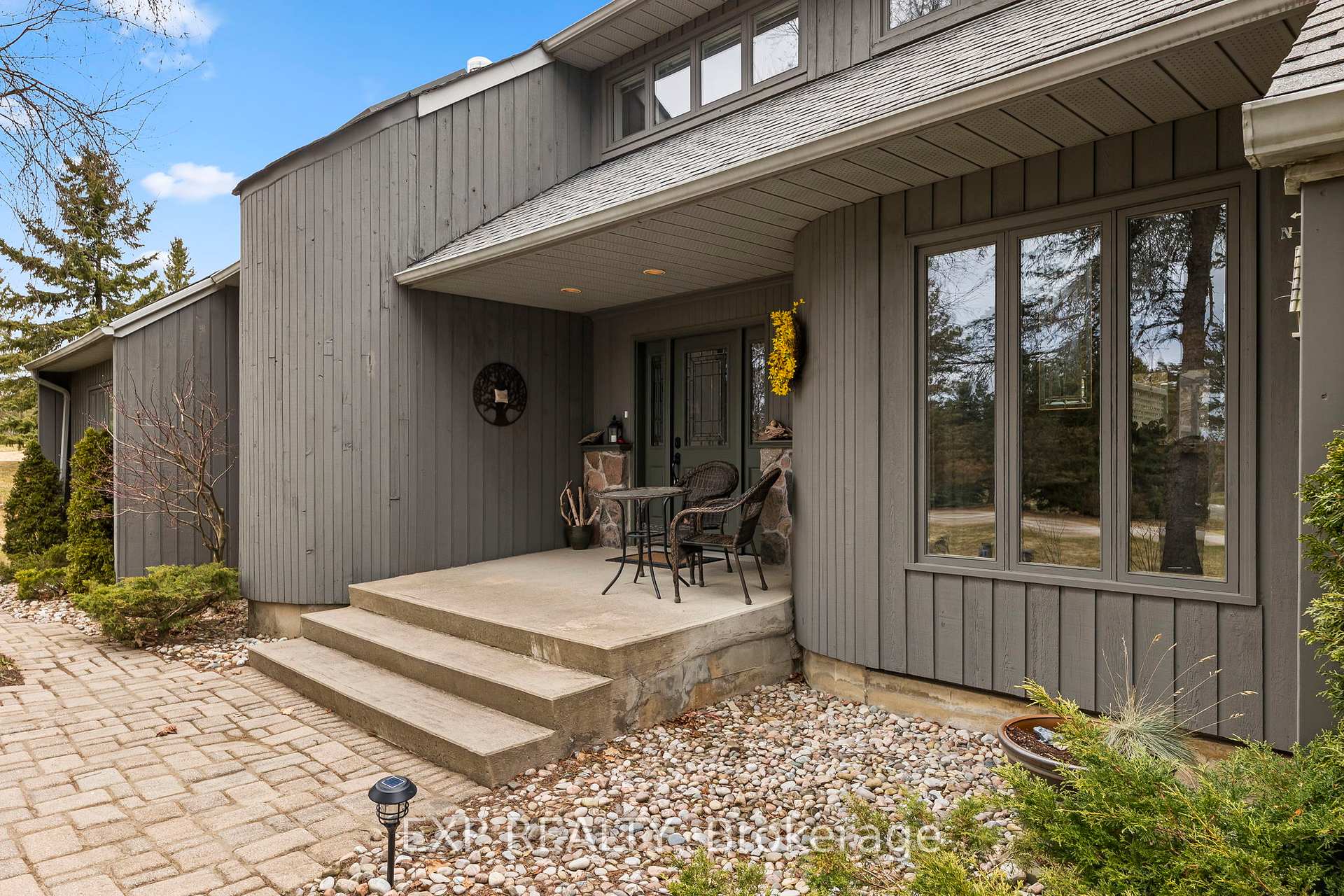 11 Mansfield Park Court, Scugog, ON L9L 2B5
