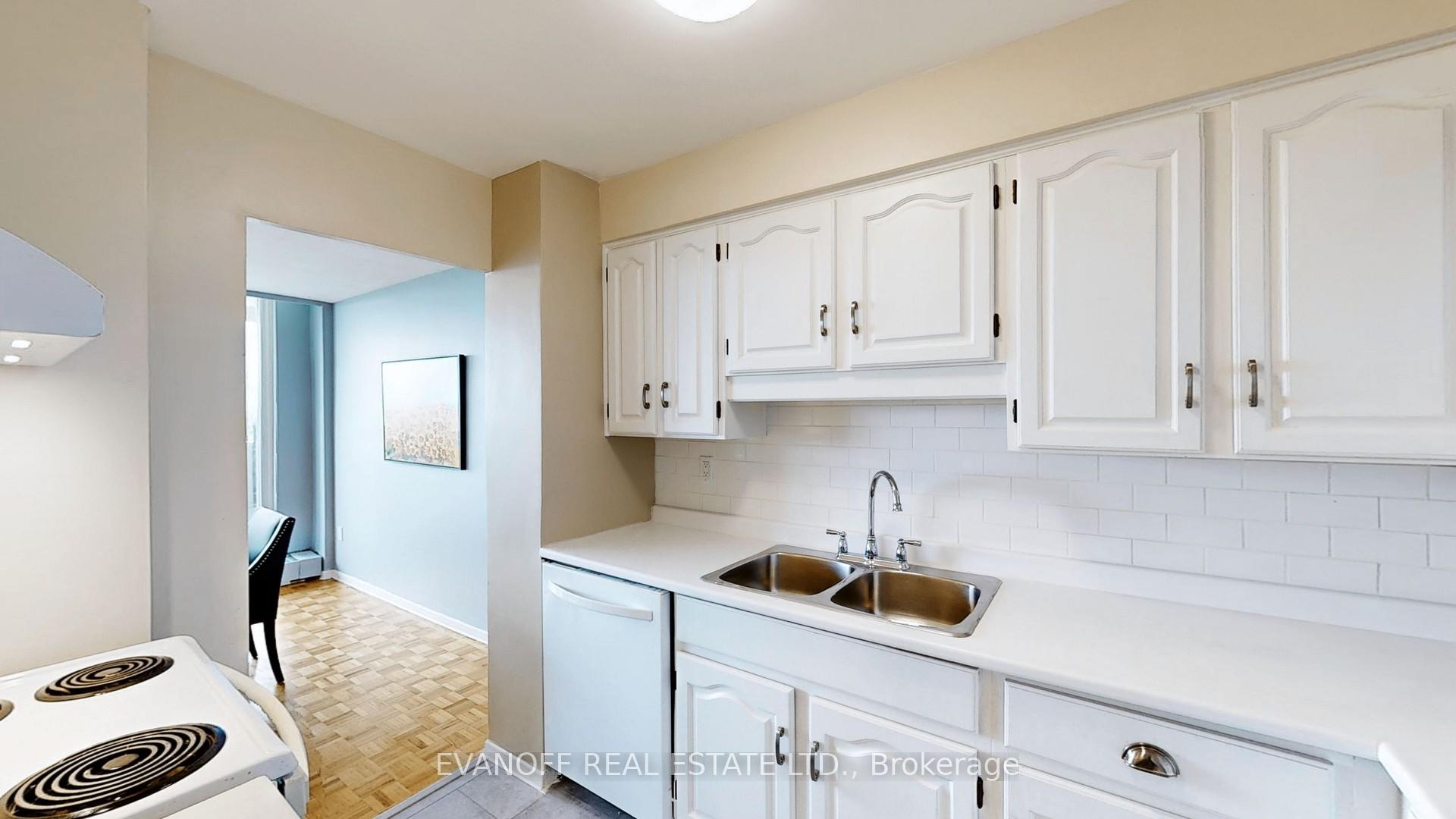 3 Bedrooms Condo at 3311 Kingston, Toronto For sale