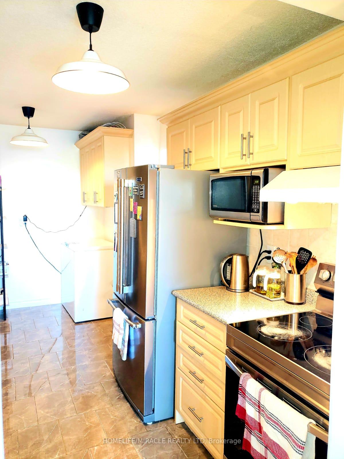 2 Bedrooms Condo at 121 Trudelle, Toronto For sale