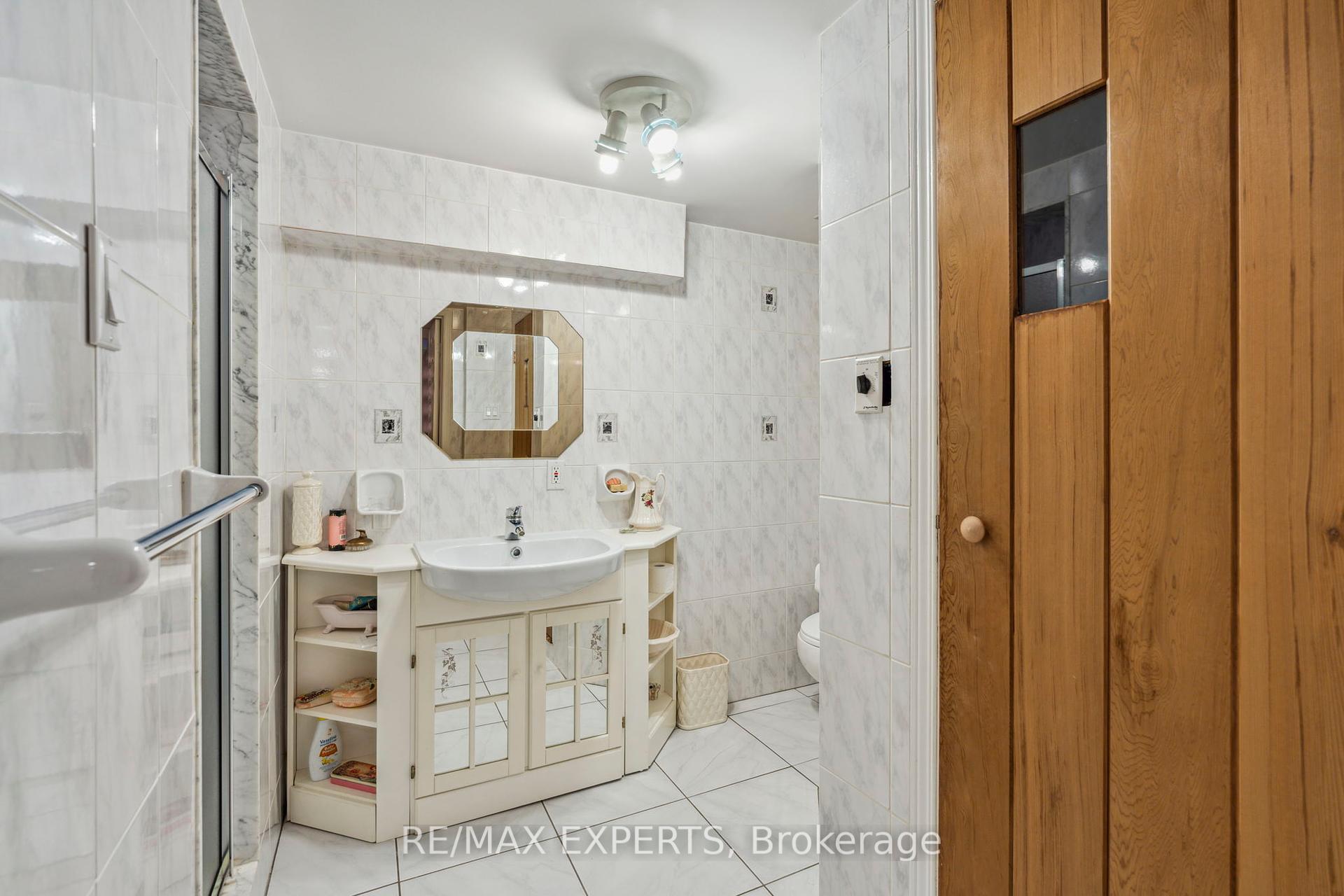 3623 East Park Court