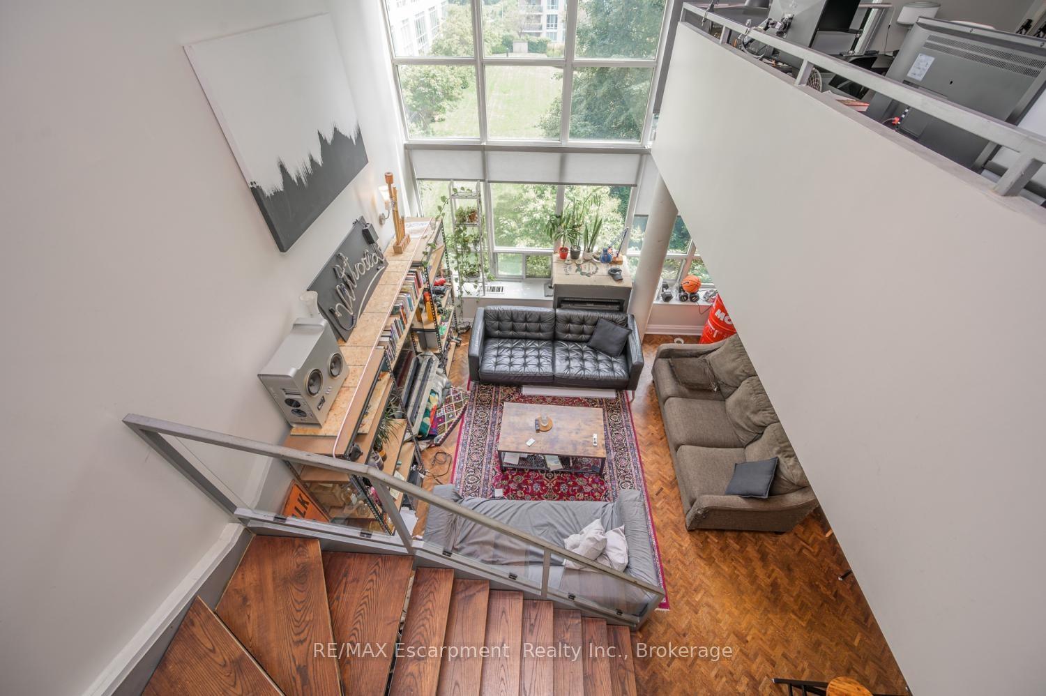 2 Bedrooms Condo at 250 MANITOBA, Toronto For sale