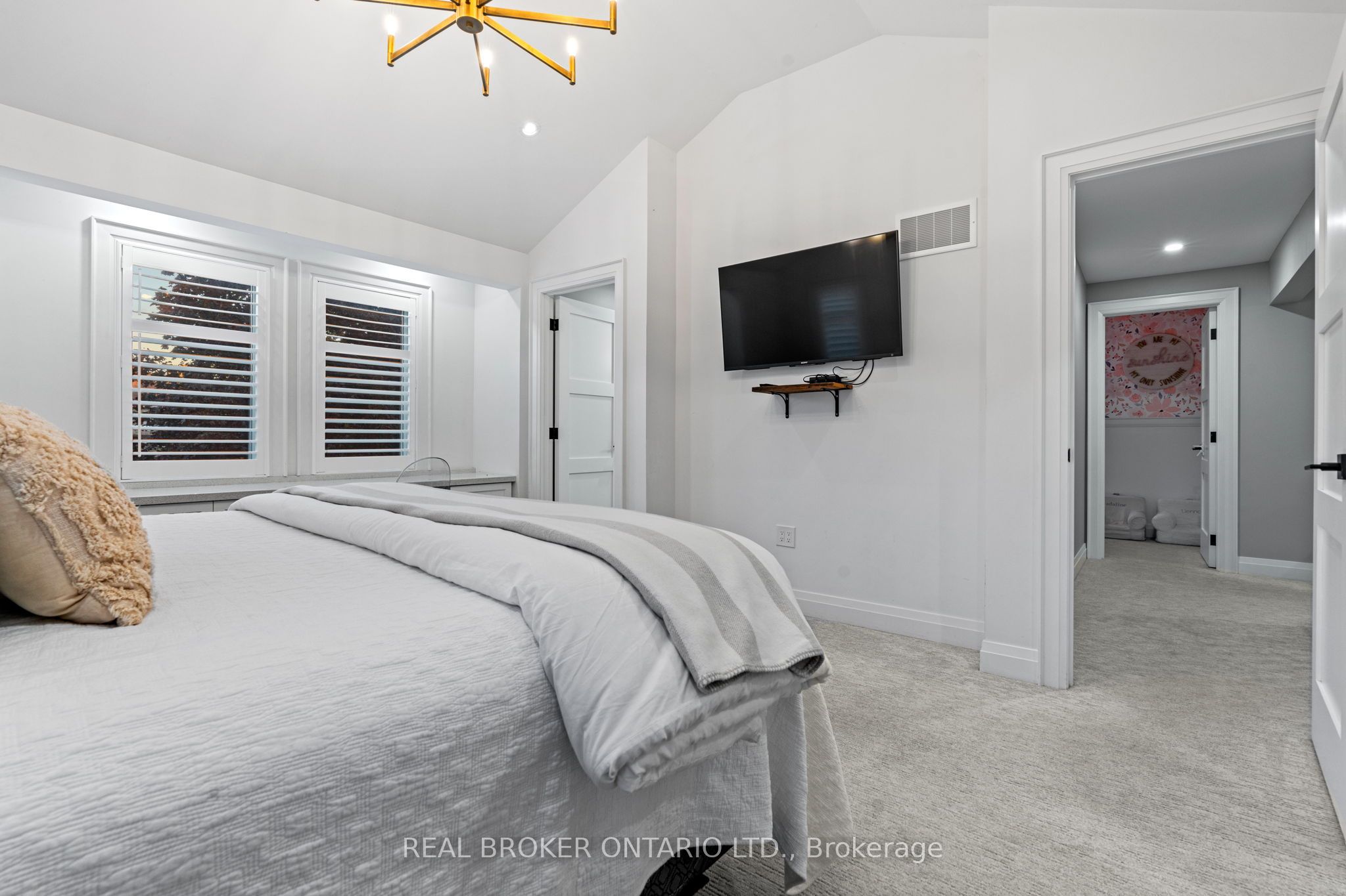 3 Oak Ridge Court