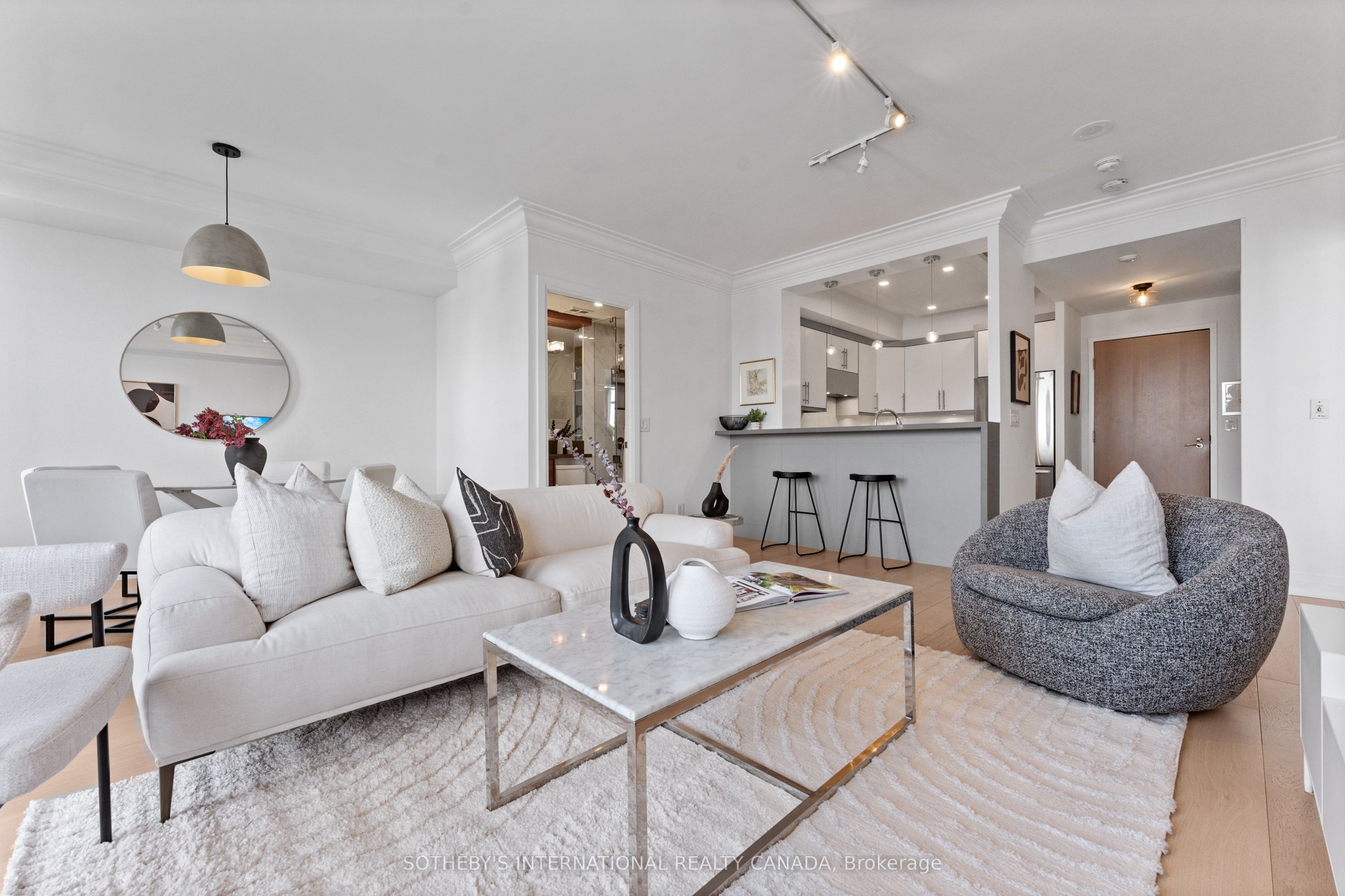 438 Richmond Street W, #1406