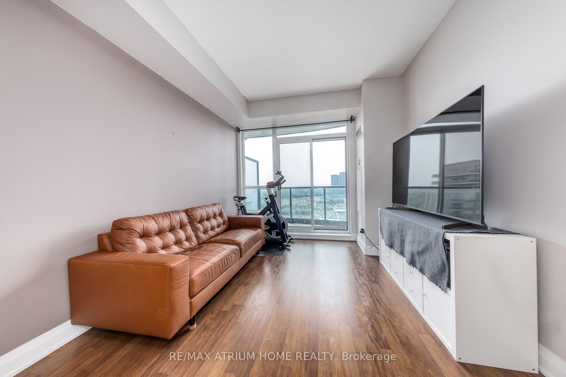 2 Bedrooms Condo at 20 North Park, Vaughan For sale