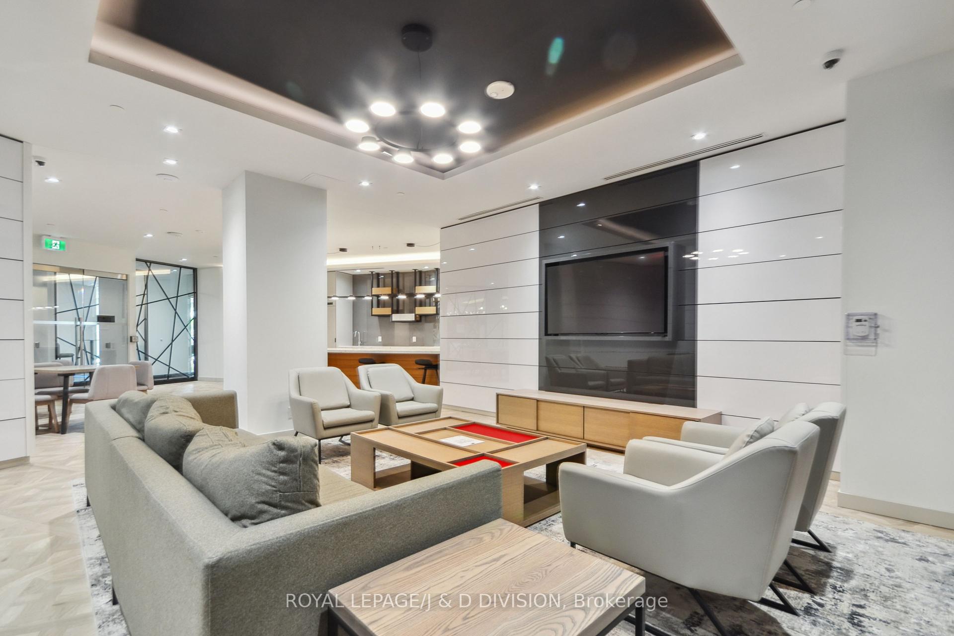 3 Bedrooms Condo at 159 Wellesley, Toronto For sale