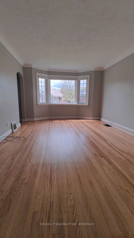 277 East 18th Street, Hamilton, ON L9A 4P5