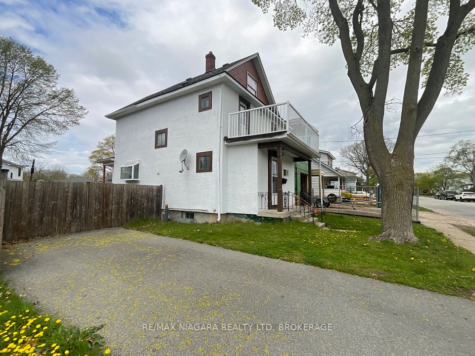 39 OAKLAND Avenue, Welland, ON L3C 2B8