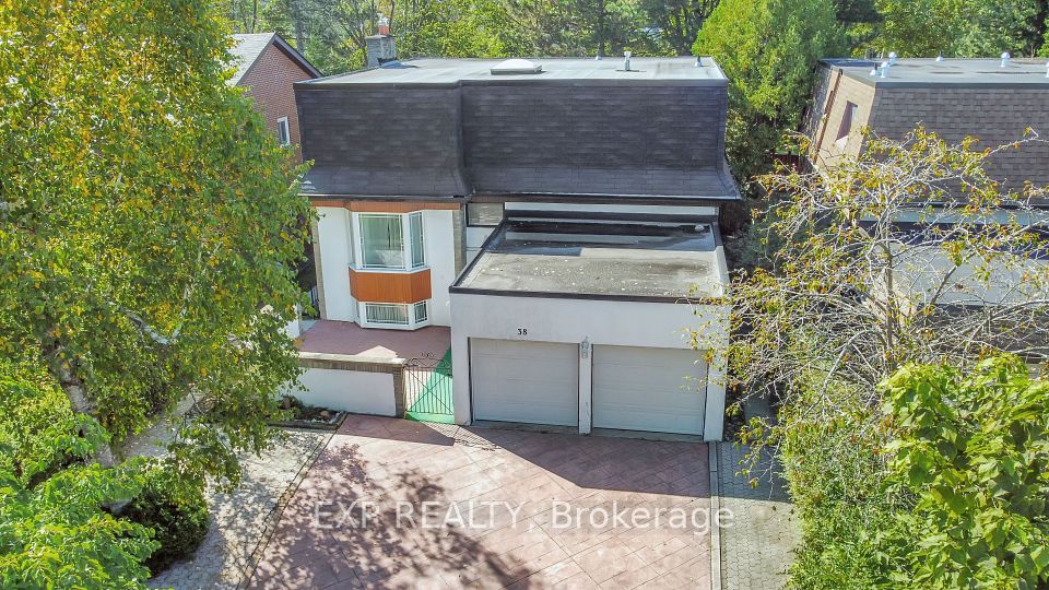38 Tarbert Road, Toronto, ON M2M 2Y2