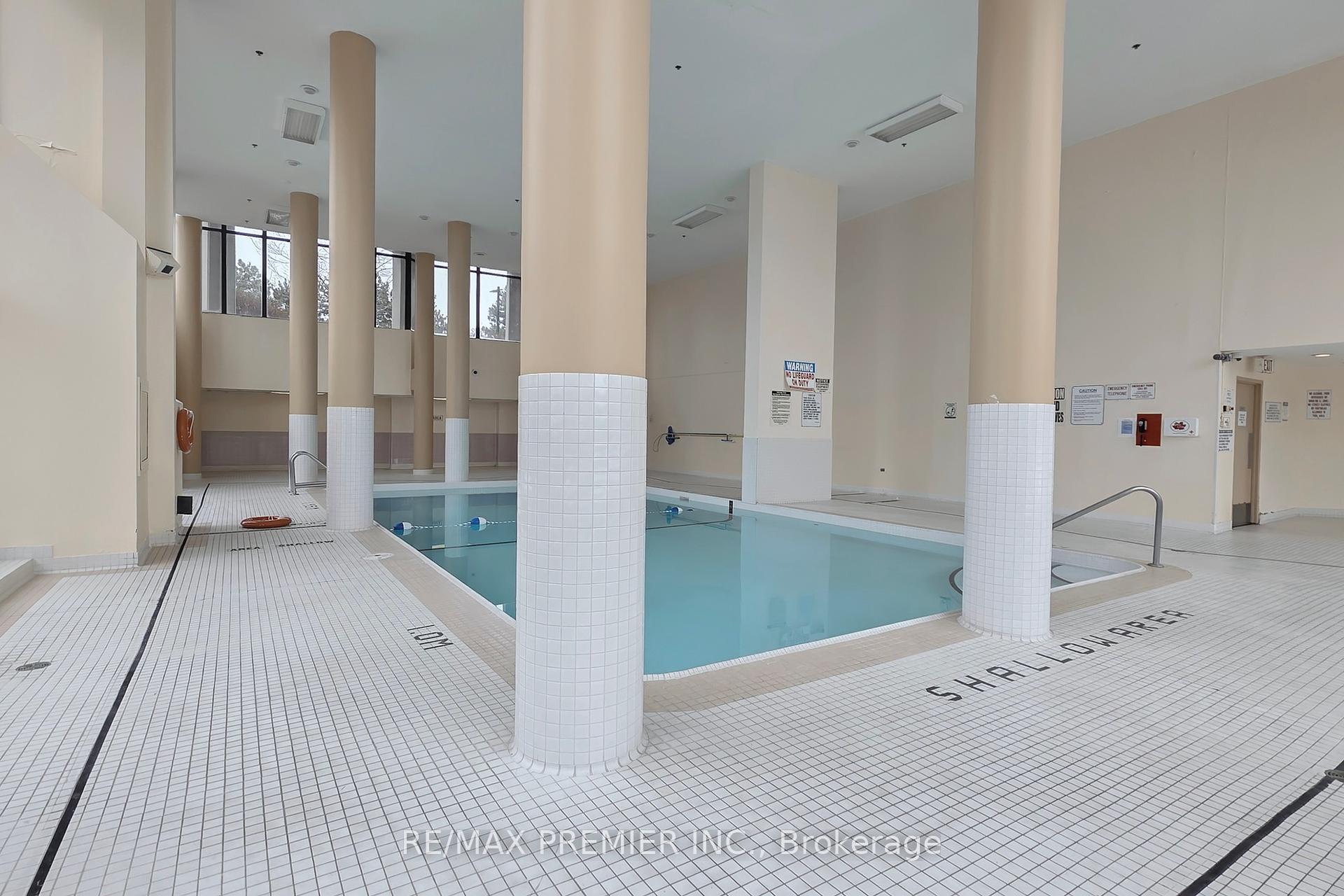 3 Bedrooms Condo at 1 Rowntree, Toronto For sale