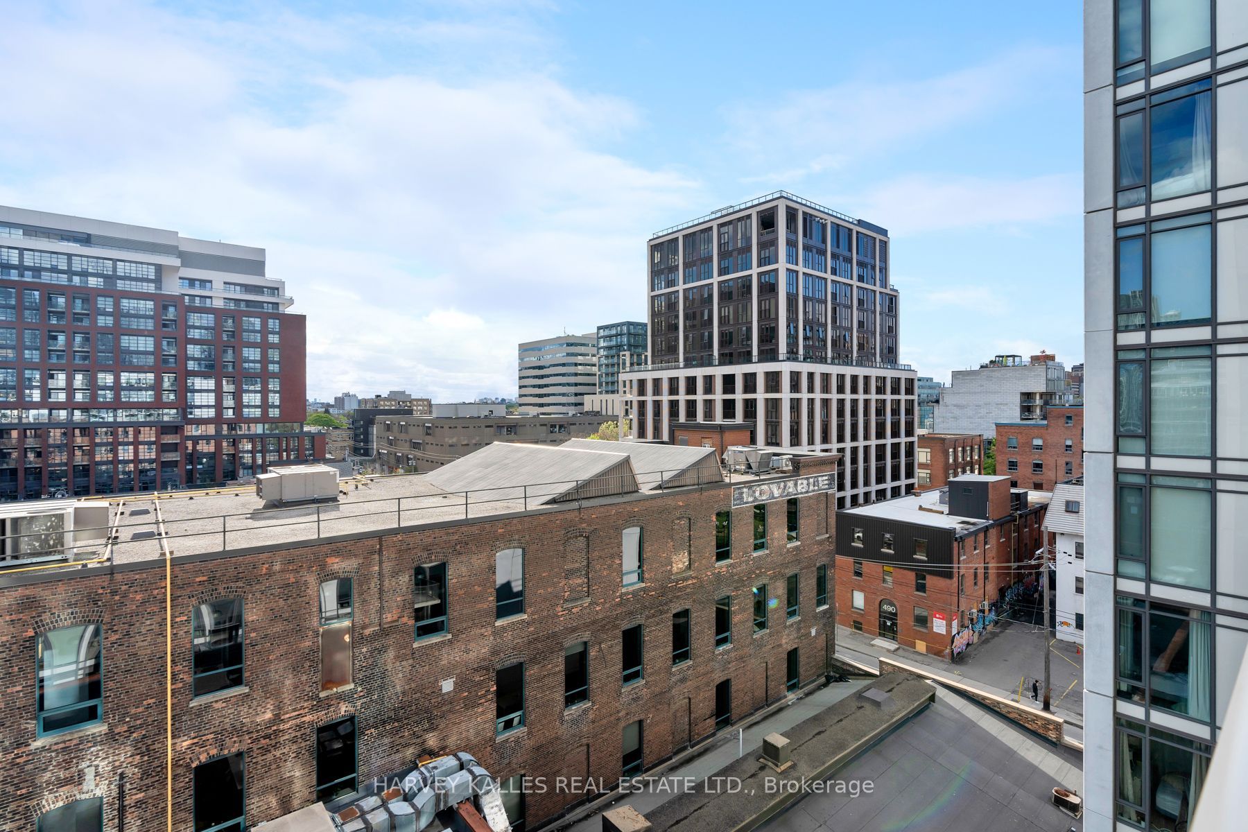 461 Adelaide Street W 827