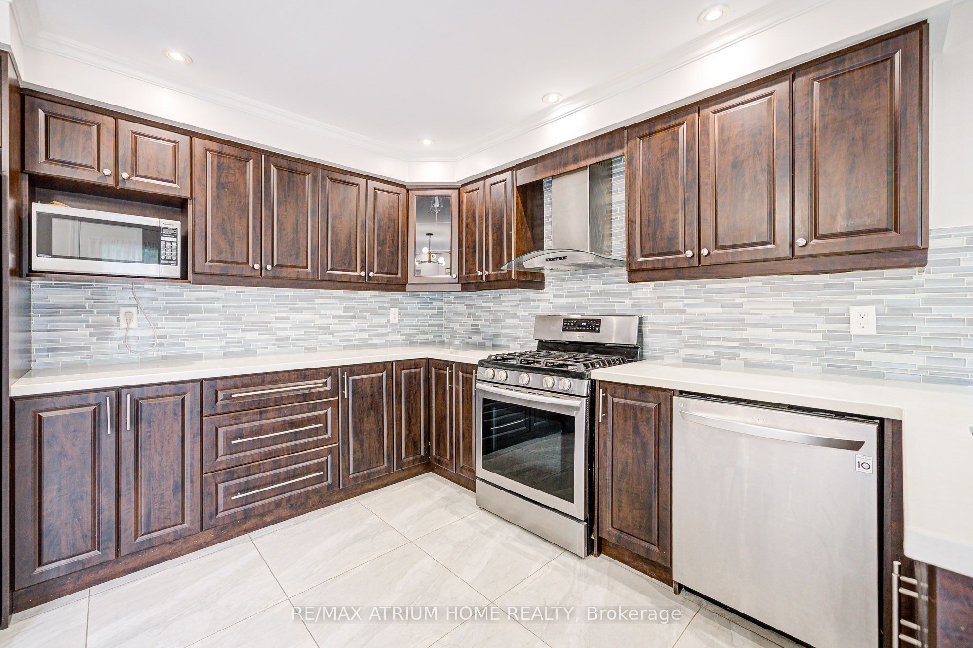 2293 Oakhaven Drive