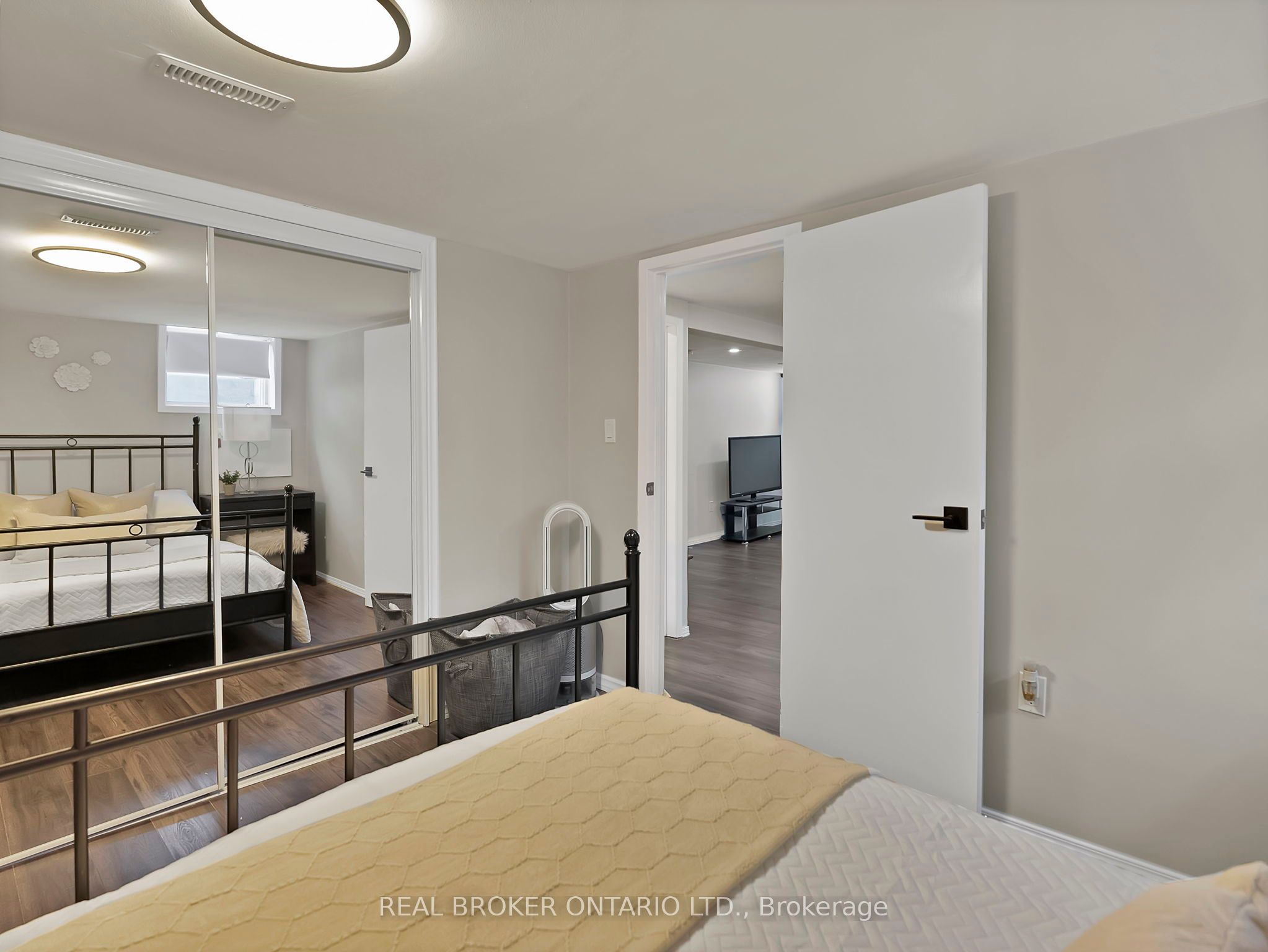 1005 Walton Boulevard