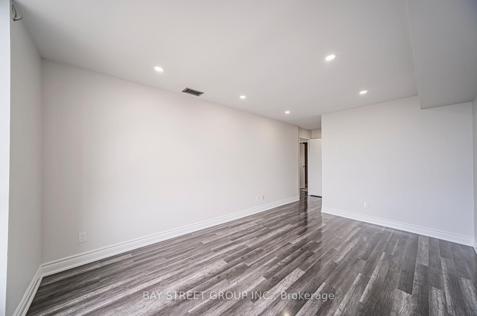 3 Bedrooms Condo at 2470 Eglinton, Toronto For sale