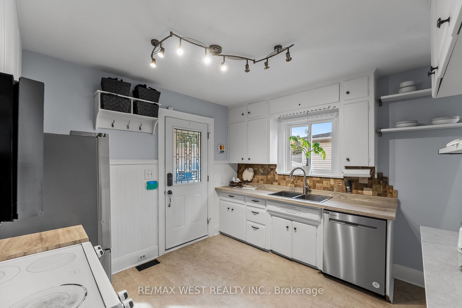 253 Ritson Road, Oshawa Central