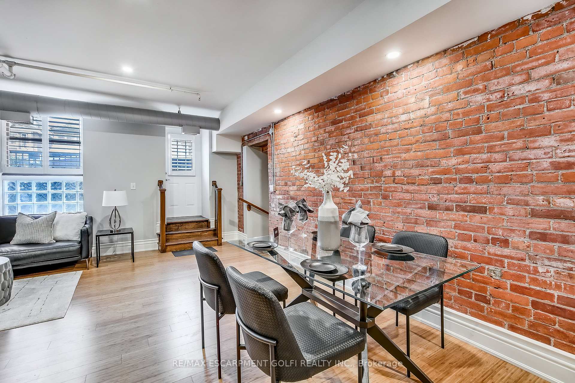 1 Bedroom Condo at 200 STINSON, Hamilton For sale