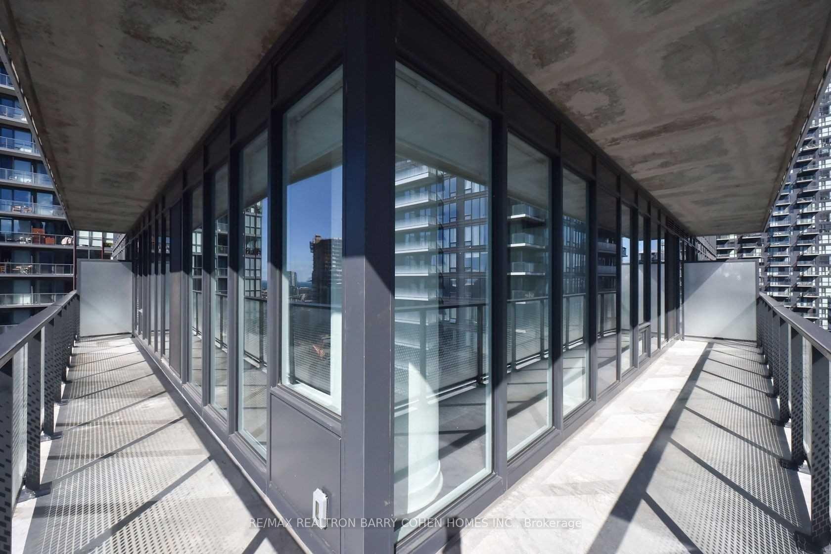 3 Bedrooms Condo at 115 Blue Jays, Toronto For sale
