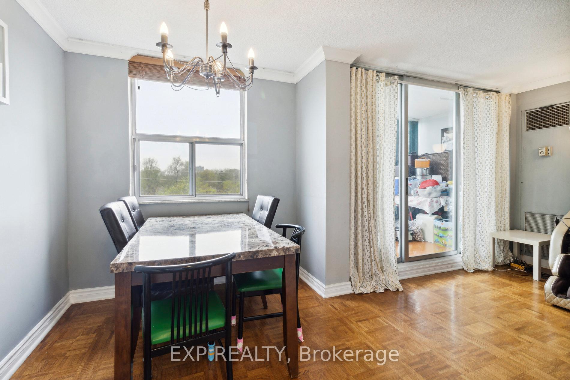 3 Bedrooms Condo at 205 Hilda, Toronto For sale