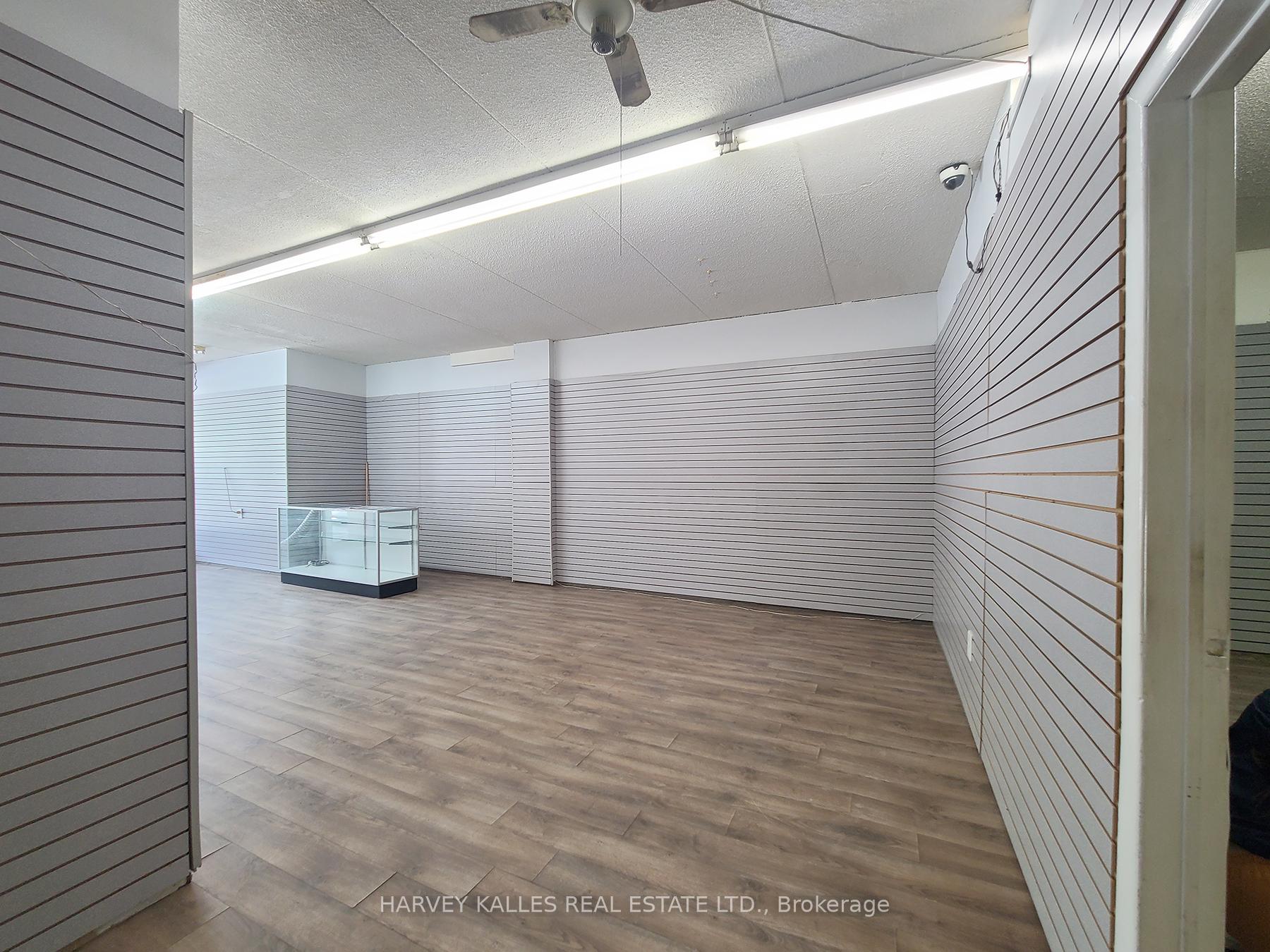 3819 Lake Shore Boulevard W retail
