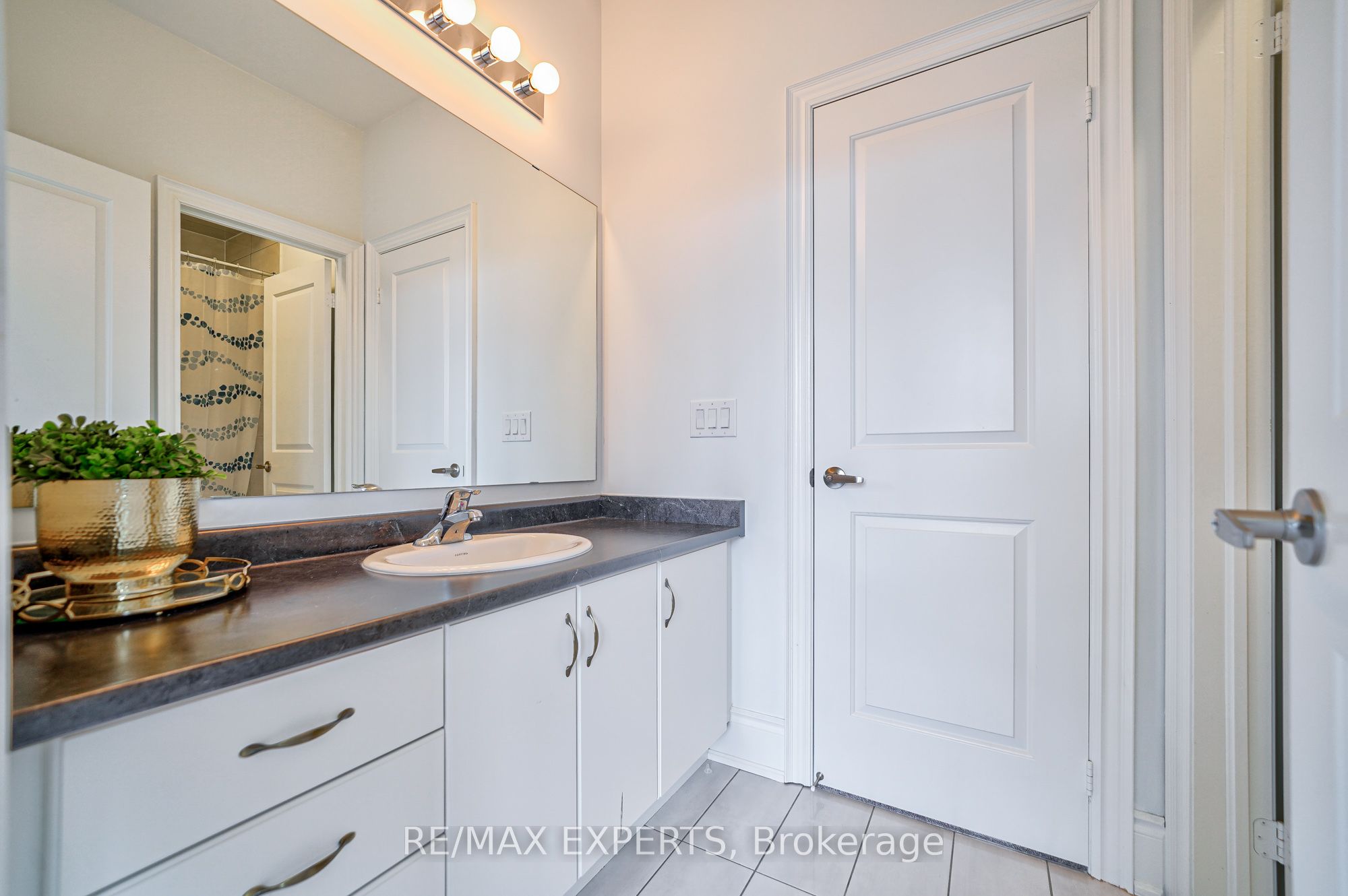 86 Conductor Avenue, #Main