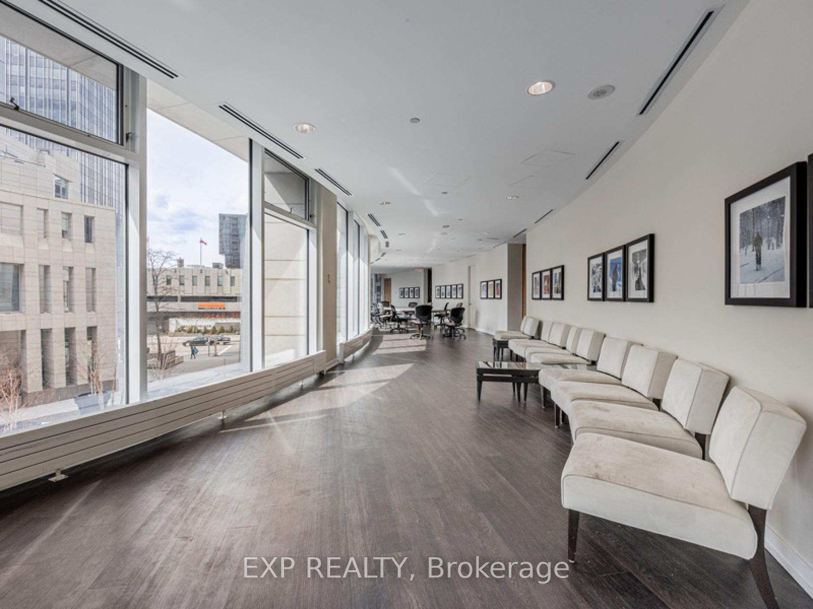 2 Bedrooms Condo at 2191 Yonge, Toronto For sale