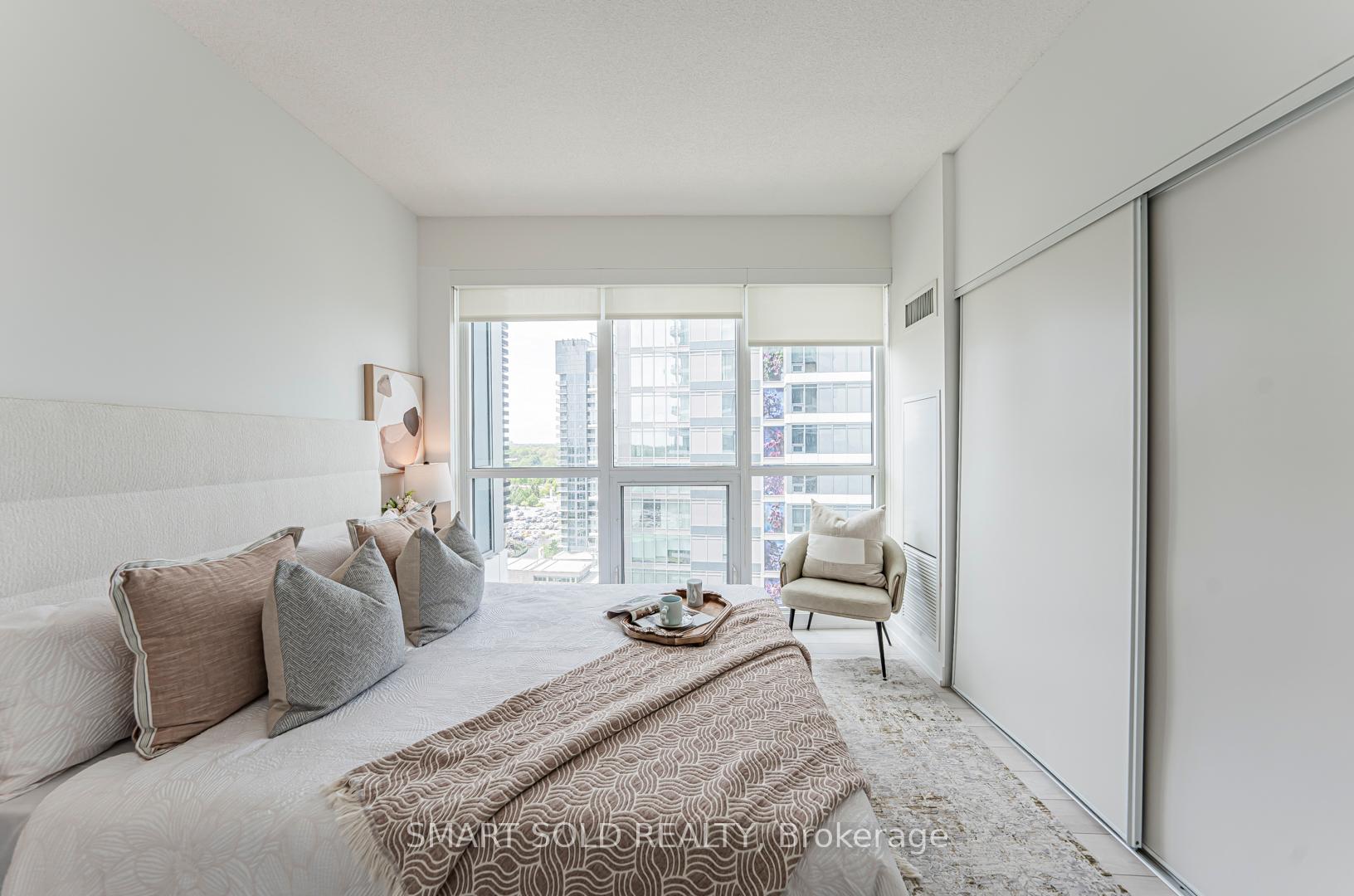 2 Bedrooms Condo at 117 Mcmahon, Toronto For sale