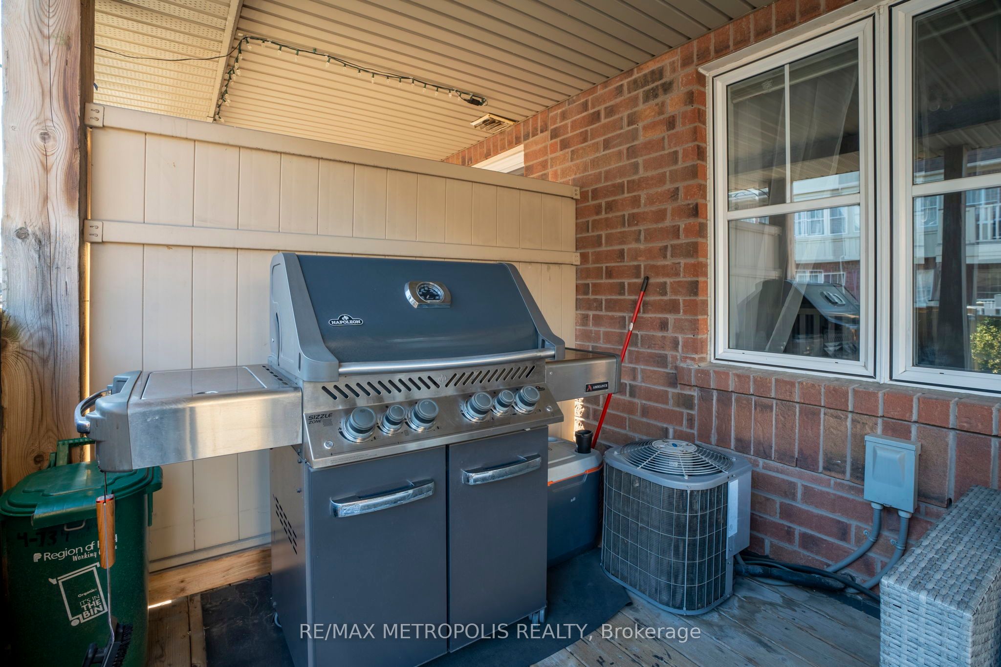 734 Neighbourhood Circle, #4