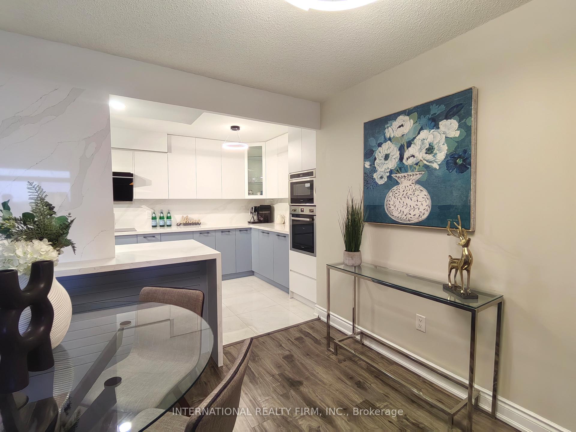 4 Bedrooms Condo at 880 Grandview, Toronto For sale