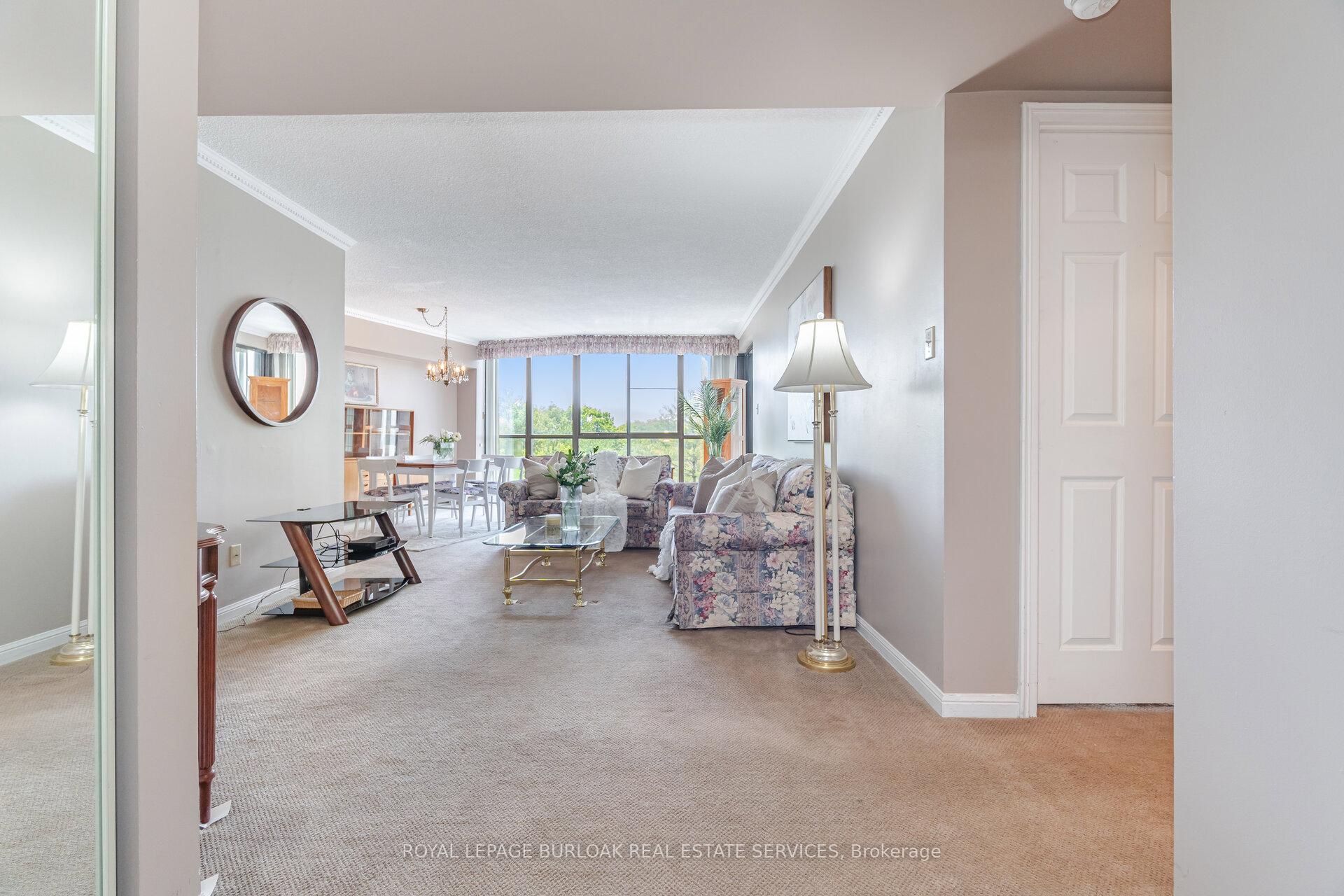 2 Bedrooms Condo at 1230 Marlborough, Oakville For sale