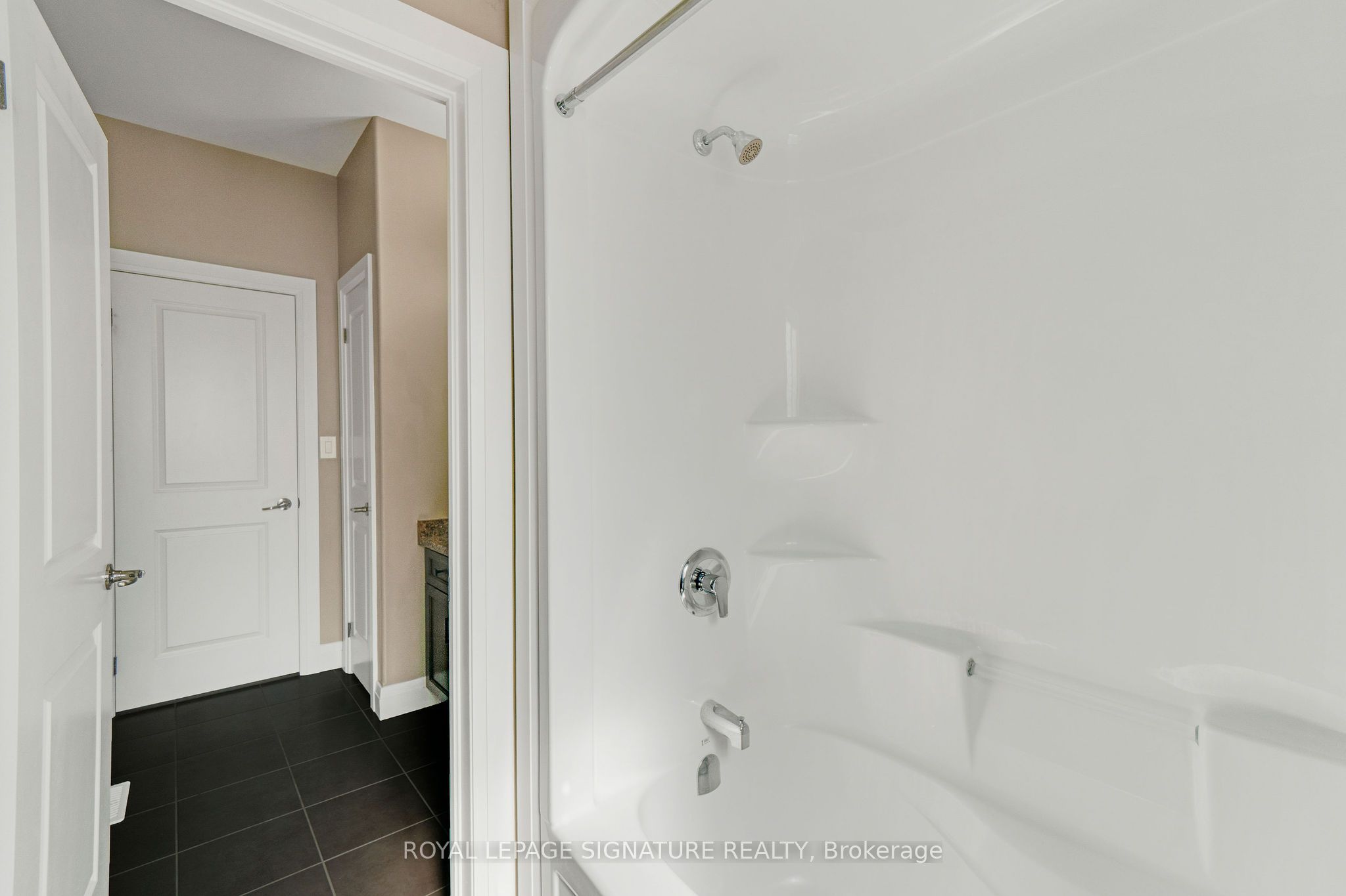 593 Pinery Trail