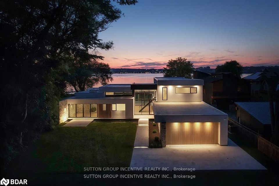 36 White Oaks