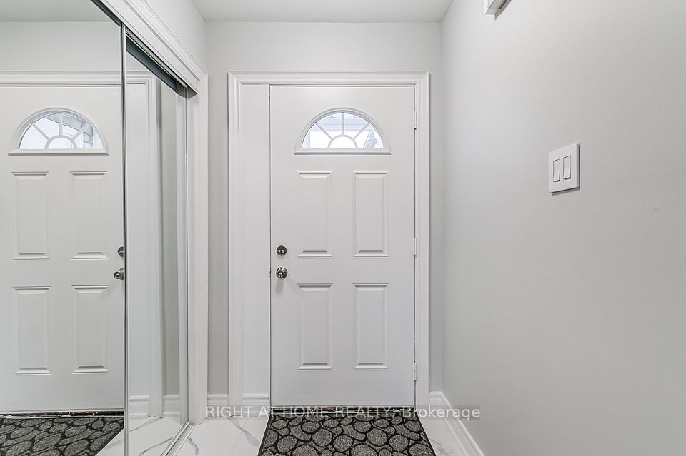 https://trreb-image.ampre.ca/EI30ZcgkrFHqpXJyUiclViDC66bqwqFeHJqGQuGSwD8/rs:fit:960:960/wm:.5:so:0:50:.4/wmsh:10/wmt:PHNwYW4gZm9yZWdyb3VuZD0nd2hpdGUnIGZvbnQ9JzY4Jz5SSUdIVCBBVCBIT01FIFJFQUxUWSwgQnJva2VyYWdlPC9zcGFuPg/L3RycmViL2xpc3RpbmdzLzQwLzg1LzA1LzUxL3AvNWI1NGFkOTQtNDMxZC00NDljLWI0ZTMtODc3NjA5MWIxNDQ2LmpwZw.jpg