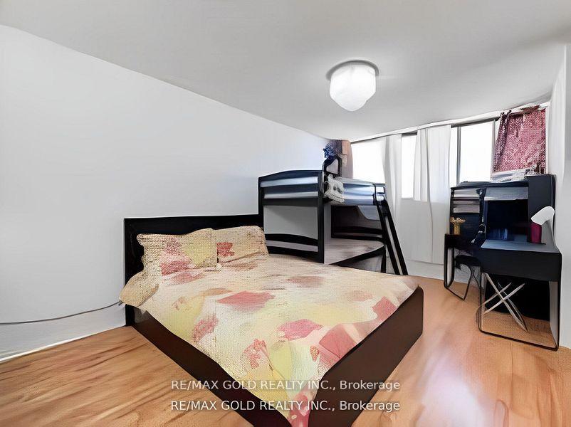 2 Bedrooms Condo at 10 Tapscott, Toronto For sale