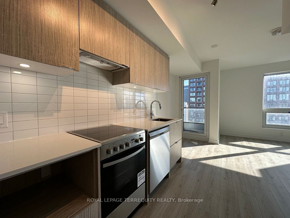 395 Bloor Street
