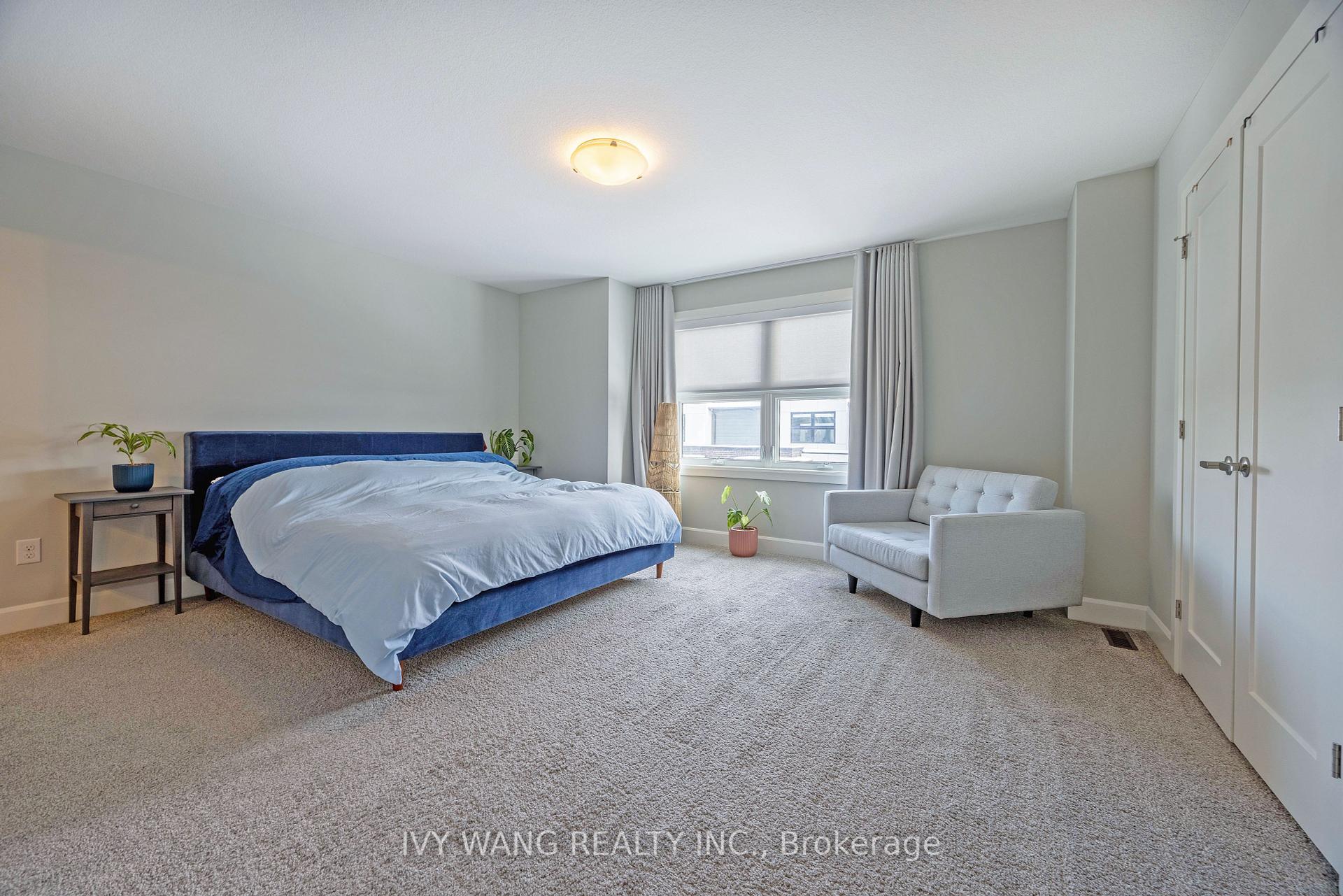 #70 - 499 Sophia Crescent