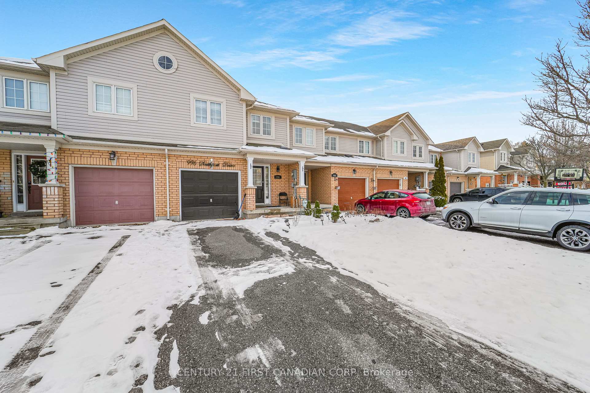 996 Southport Drive, Oshawa, ON L1H 8A3