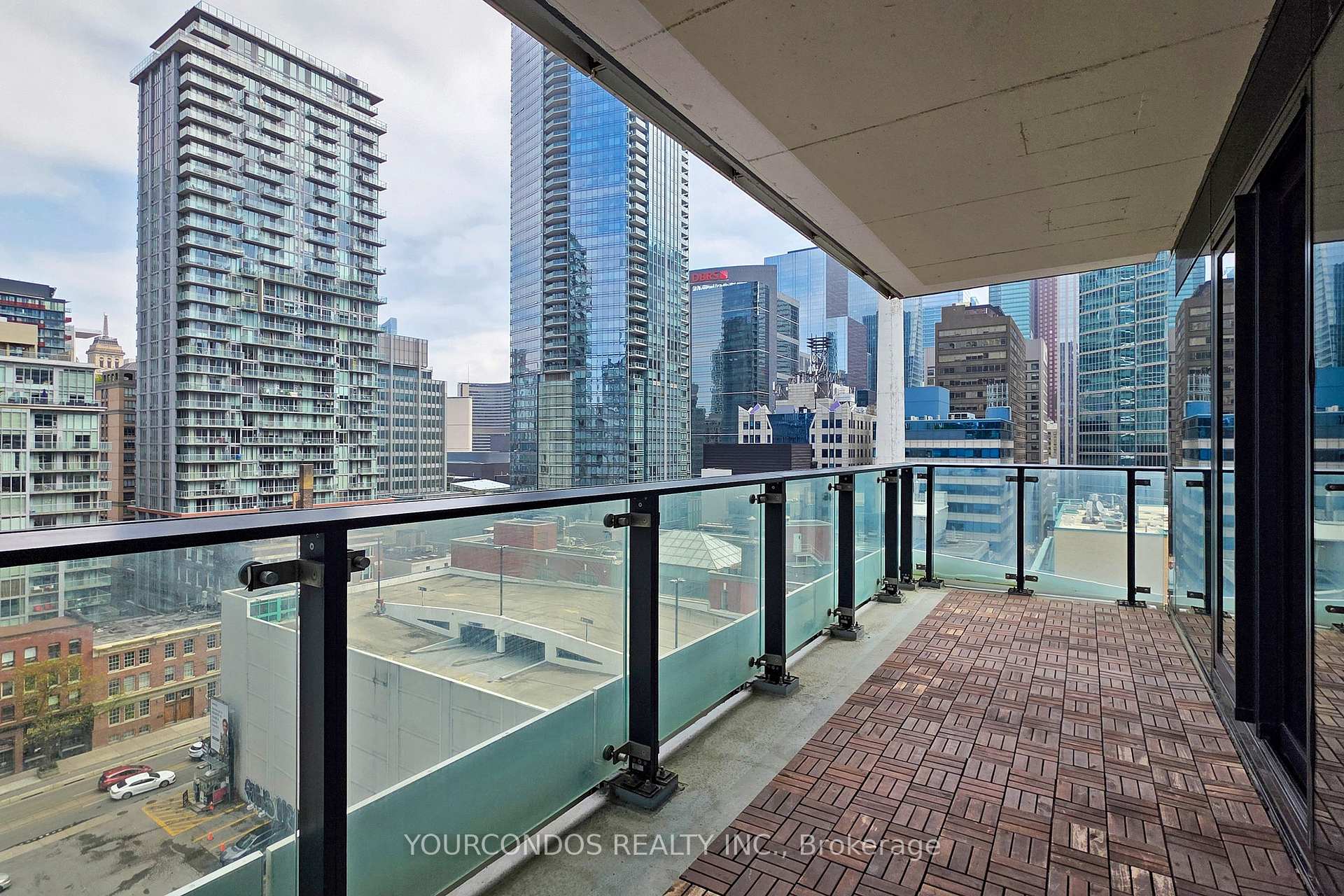 2 Bedrooms Condo at 224 King, Toronto For sale