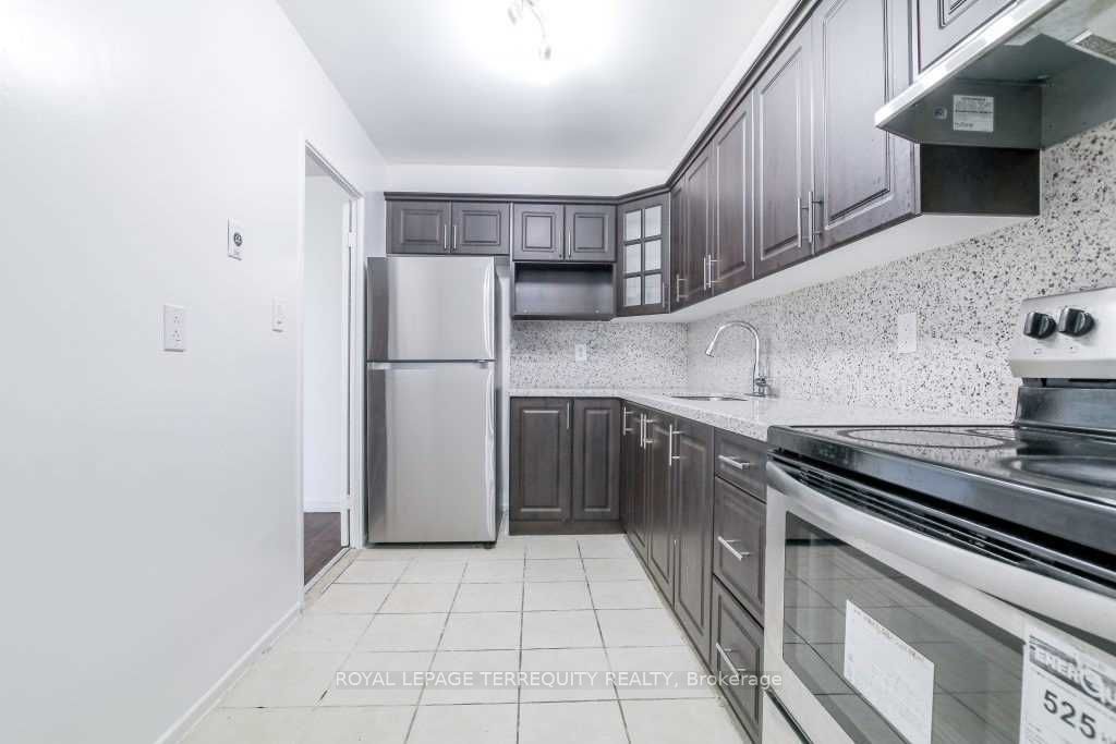 5 Massey Square, #1512