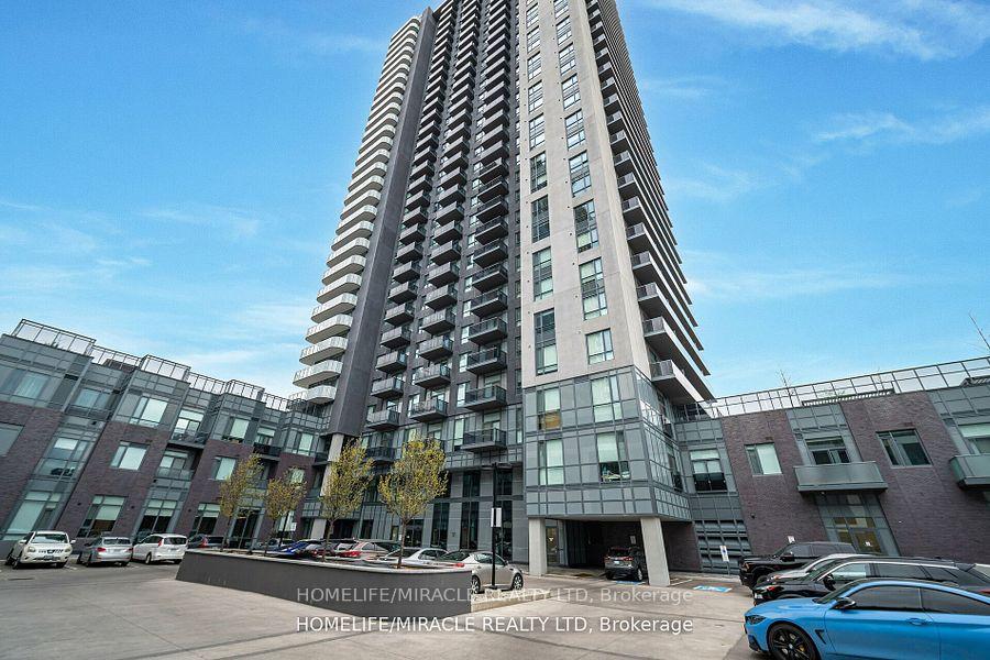 3 Bedrooms Condo at 8 Nahani, Mississauga For sale