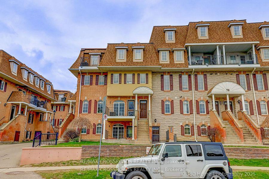 3 Bedrooms Condo at 70 Sidney Belsey, Toronto For sale