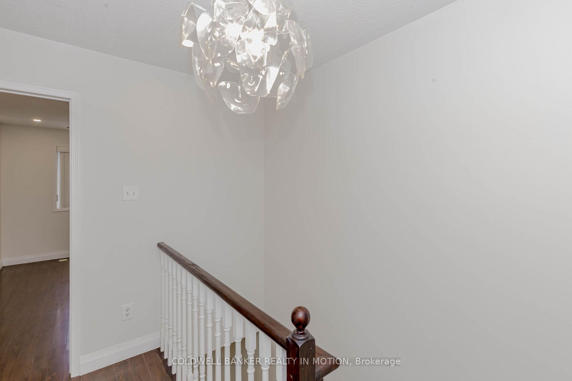 2 Bedrooms Condo at 4975 Southampton, Mississauga For sale