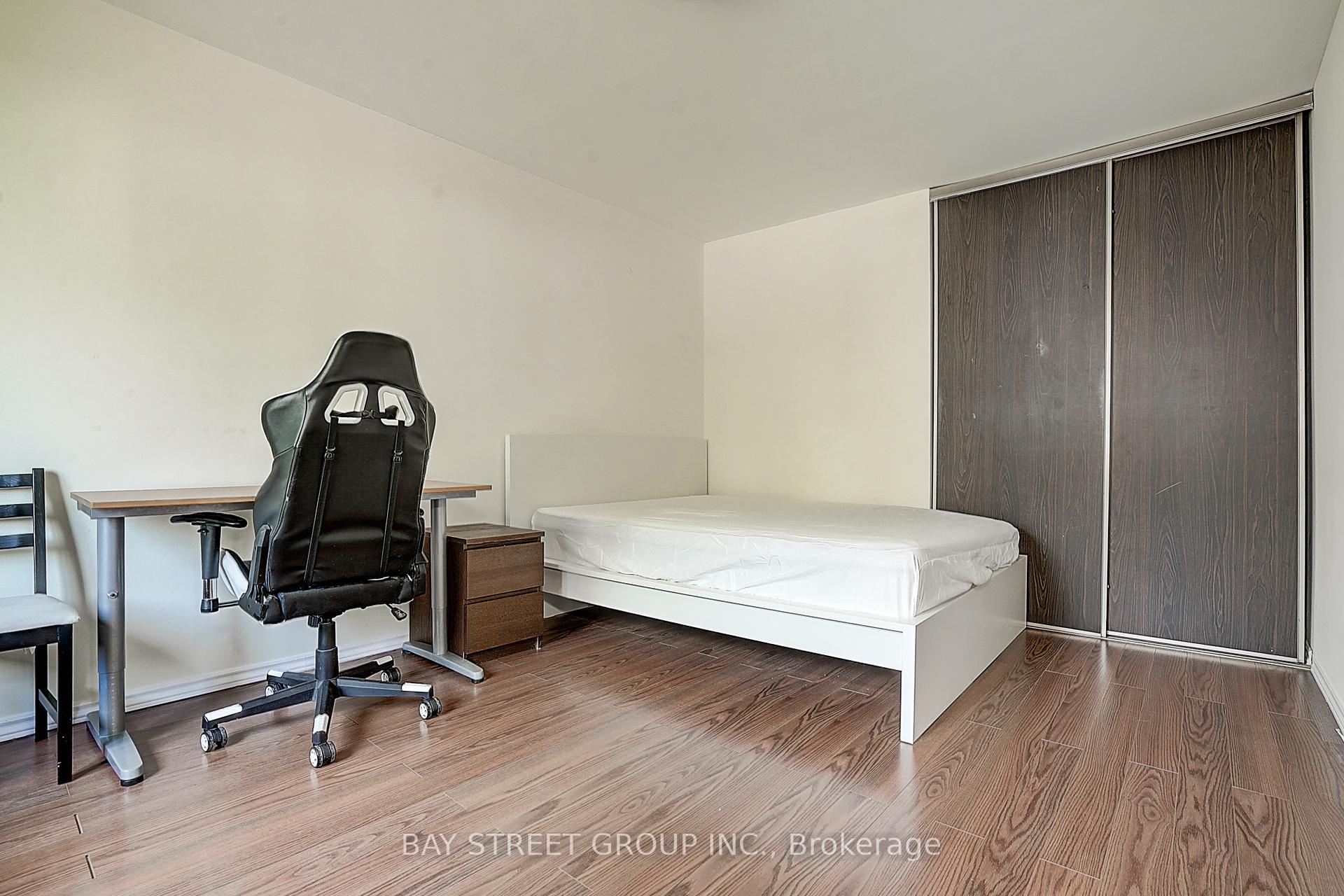4 Bedrooms Condo at 270 Timberbank, Toronto For sale