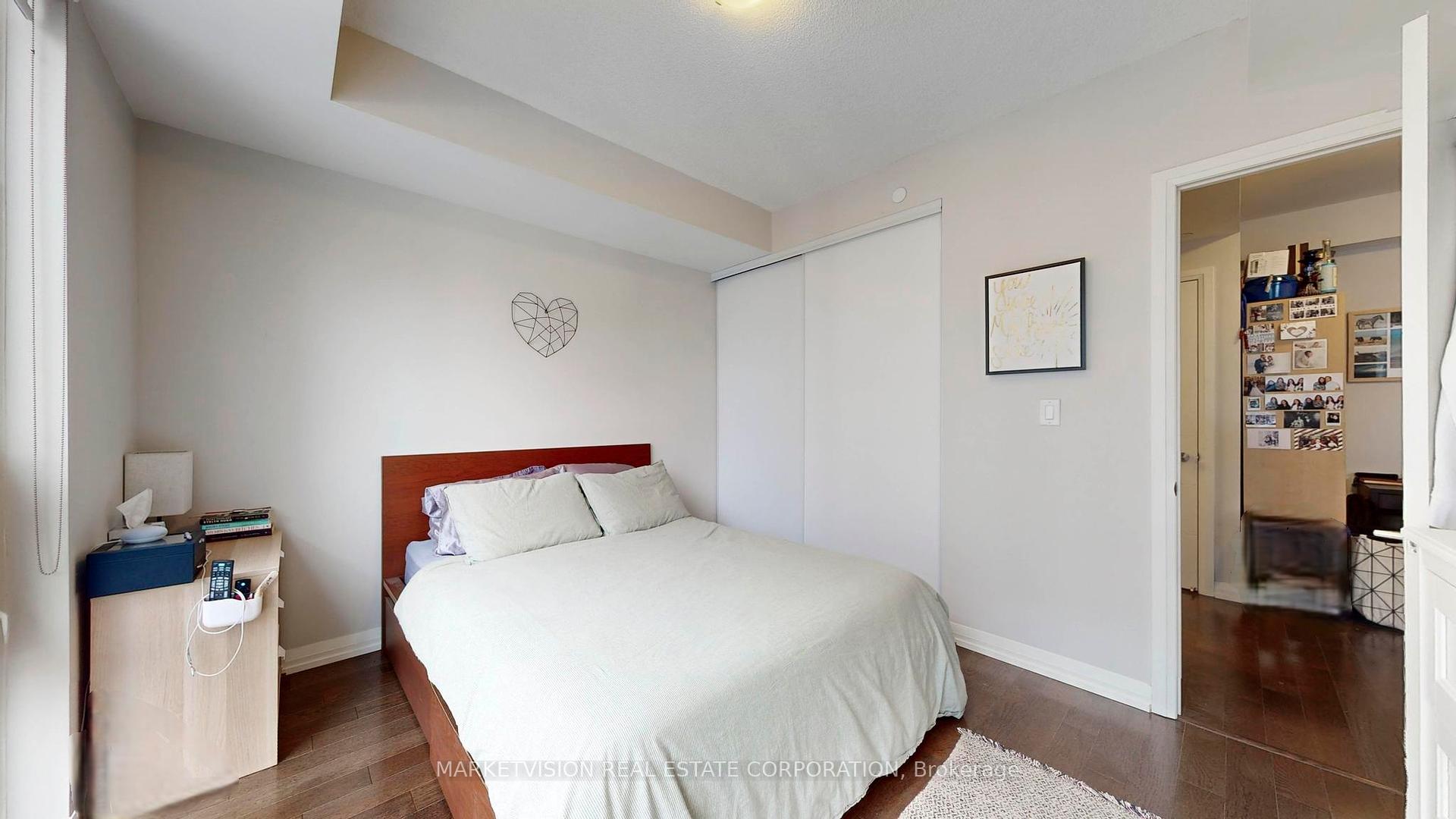 1 Bedroom Condo at 460 Adelaide,  Toronto For sale