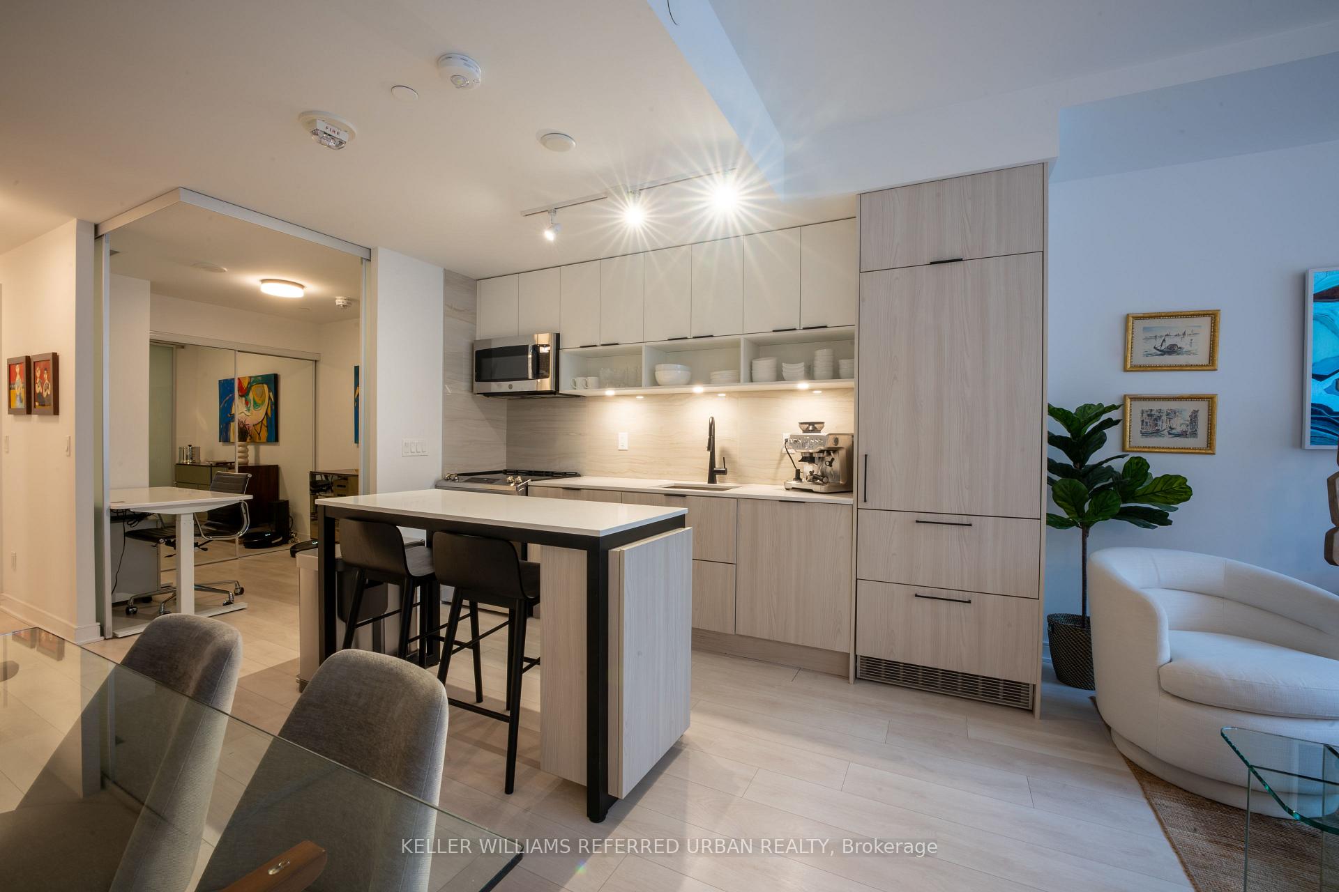 4 Bedrooms Condo at 180 Mill, Toronto For sale