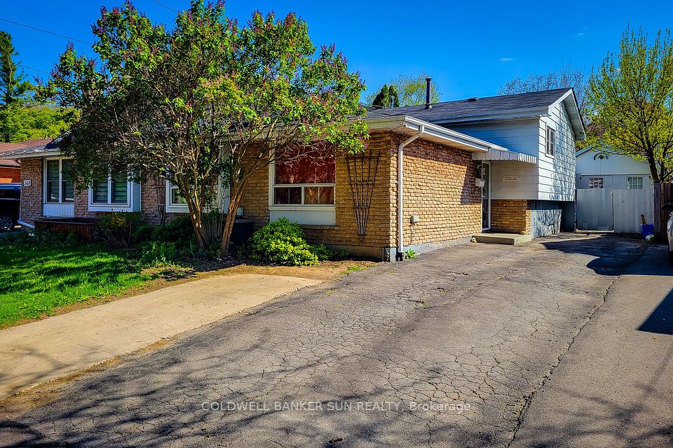 566 Greenhill