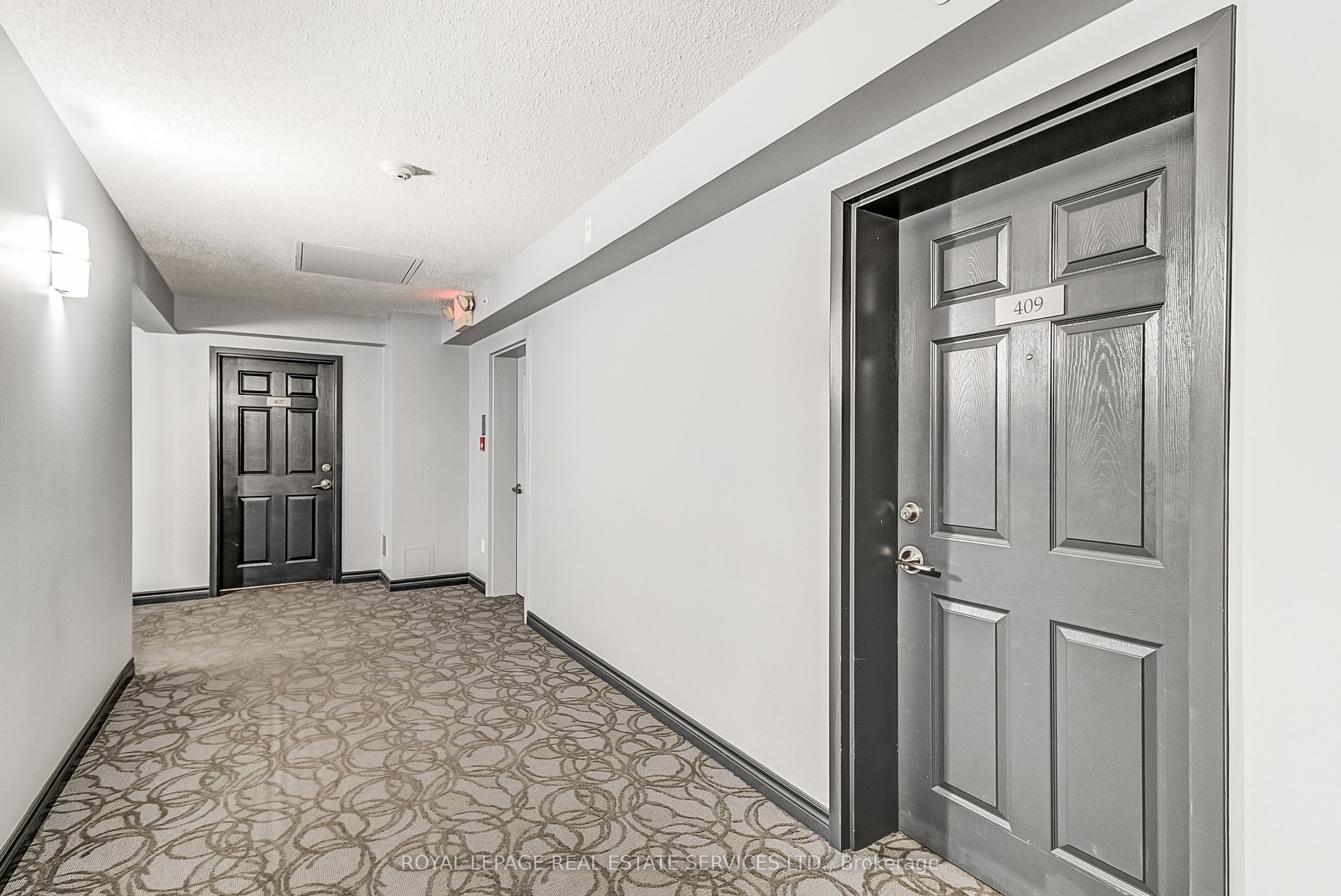 1483 Maple Avenue, #409